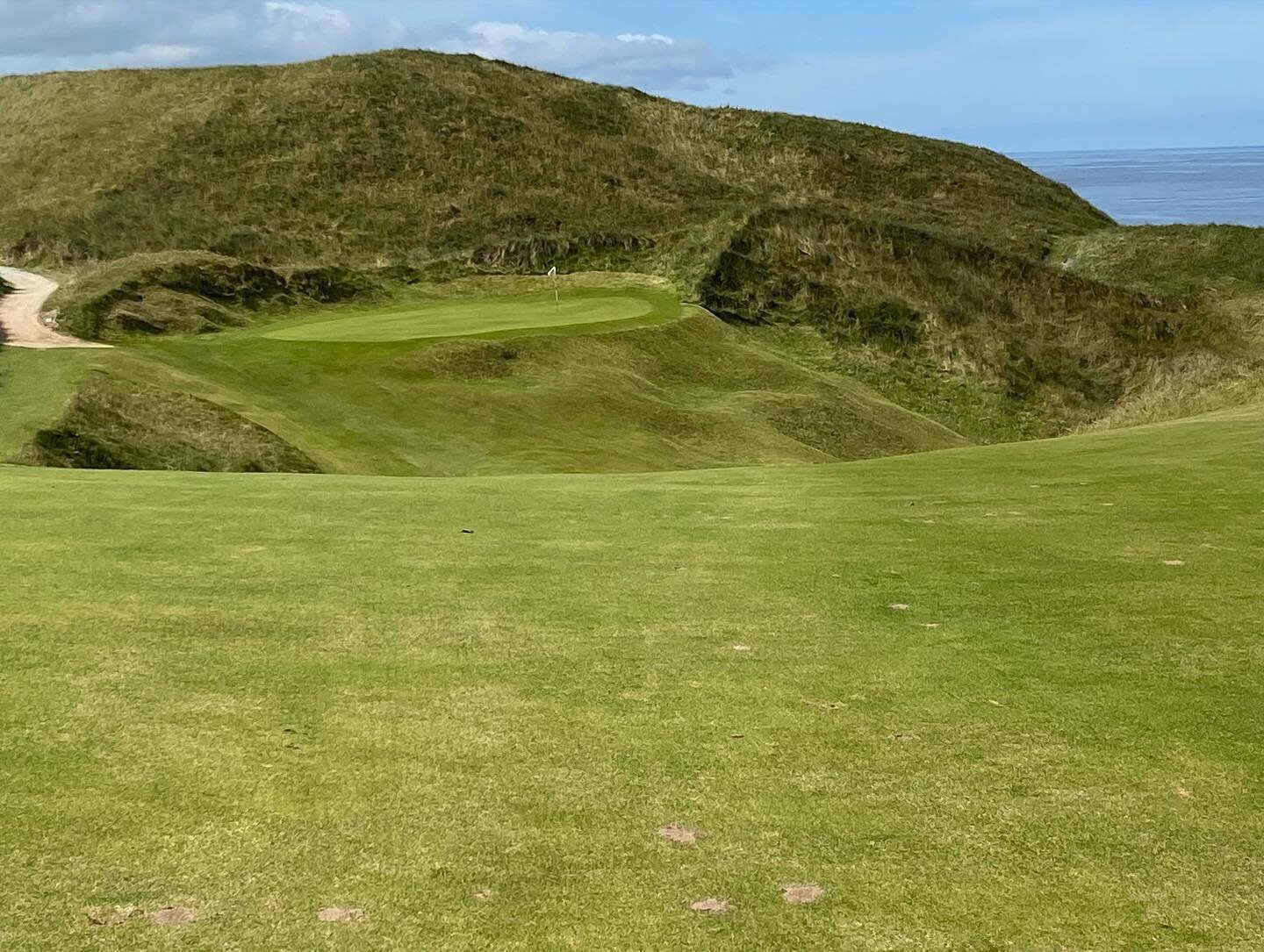 Ballybunnion: Cashen Course The little sister with loads of personality. Sandhills, not dunes, lead you on a riotous journey of tremendous golfing country. Must be played if you go west. Thanks too for donating our green fees to #alzheimerssociety. #