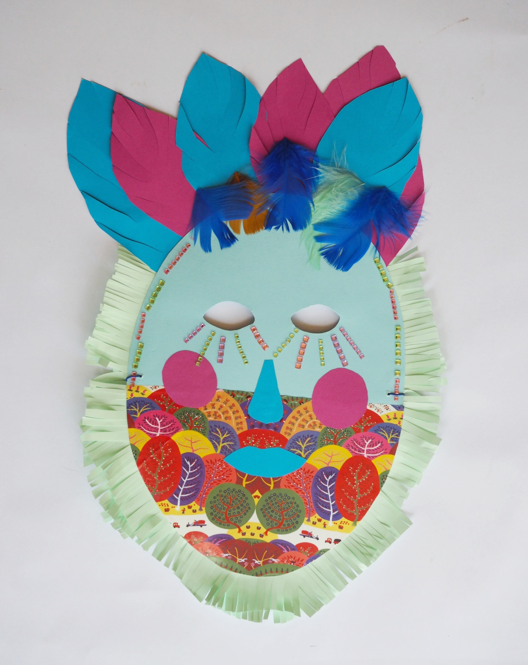  Your mask is now finished. Go play, indoors or out! 