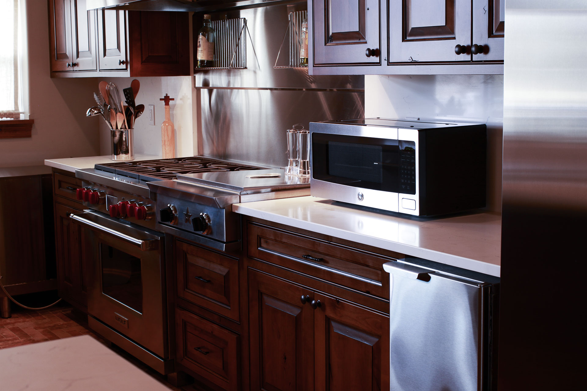 Special features, such as an Alto Shaam Combi Oven, allow for different cooking styles all in one place (steam, fry, smoke)