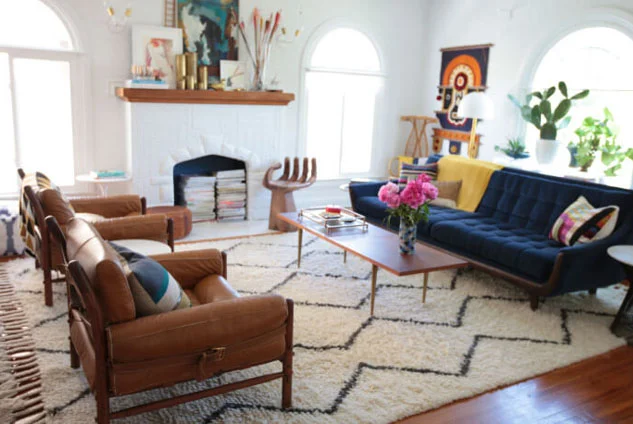Emily Henderson’s design and house as seen in https://stylebyemilyhenderson.com/blog/video/tips-to-choosing-the-right-rug-size