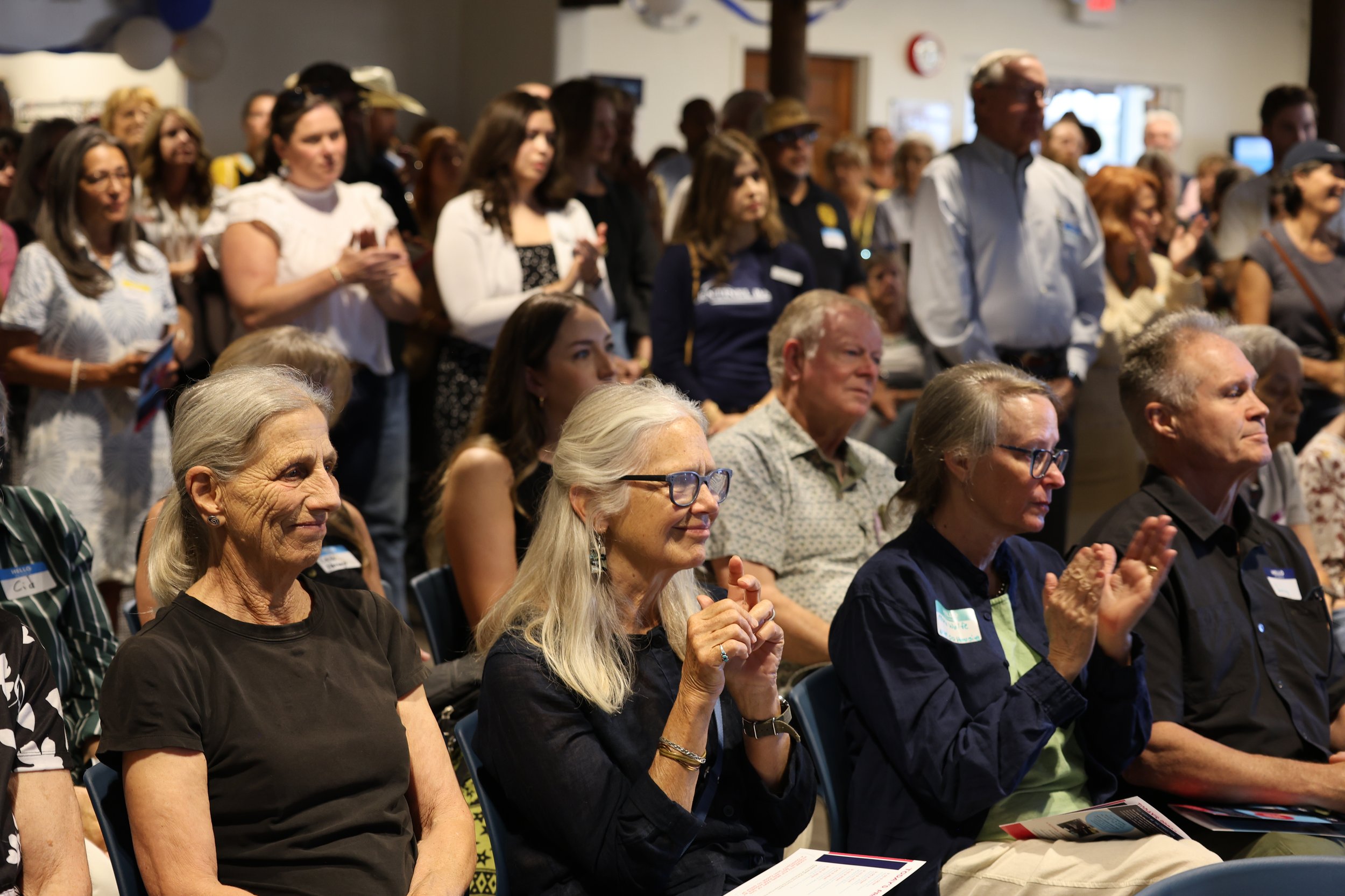 Crowd Clapping 2.JPG