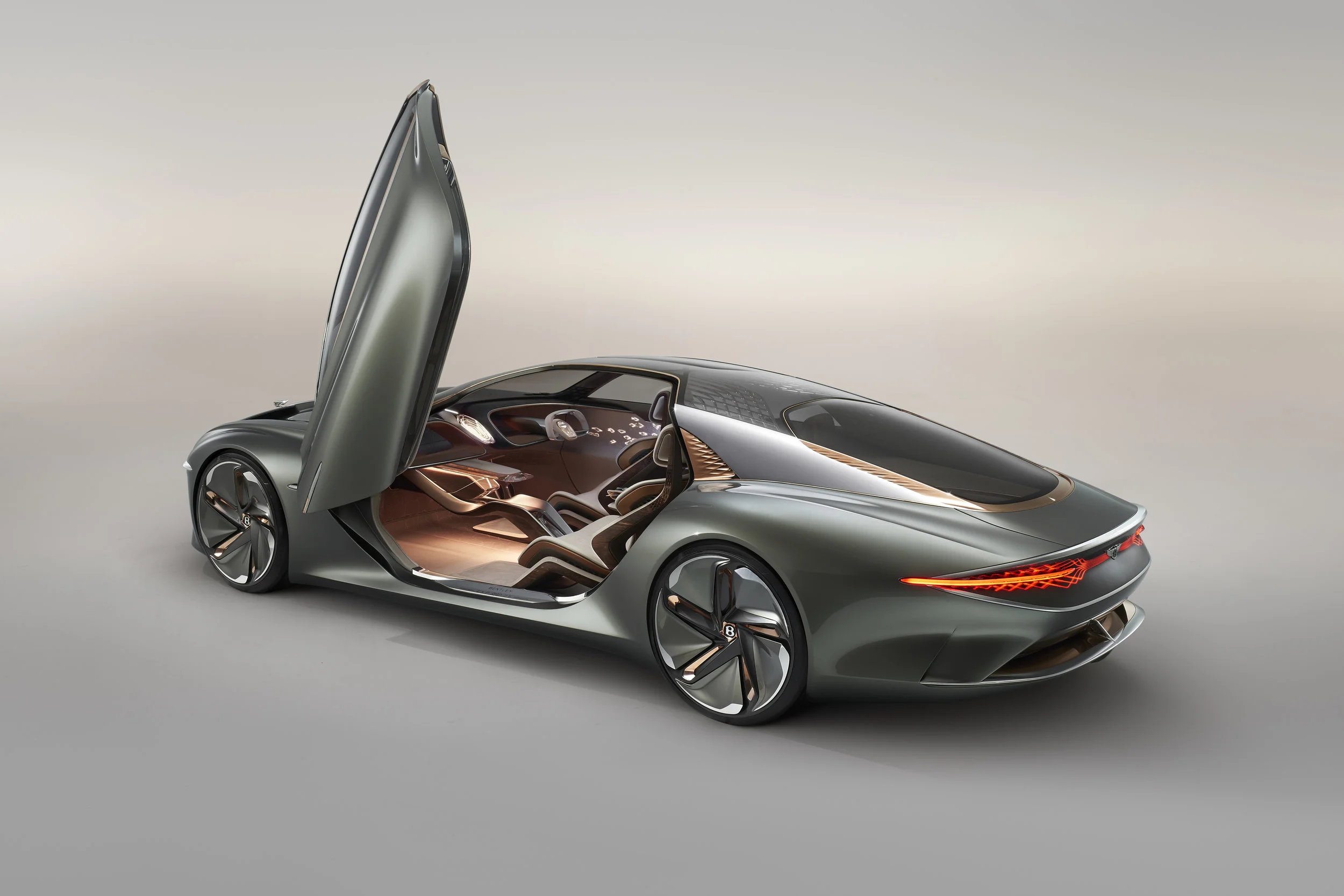 Bentley EXP 100 GT (1).jpg