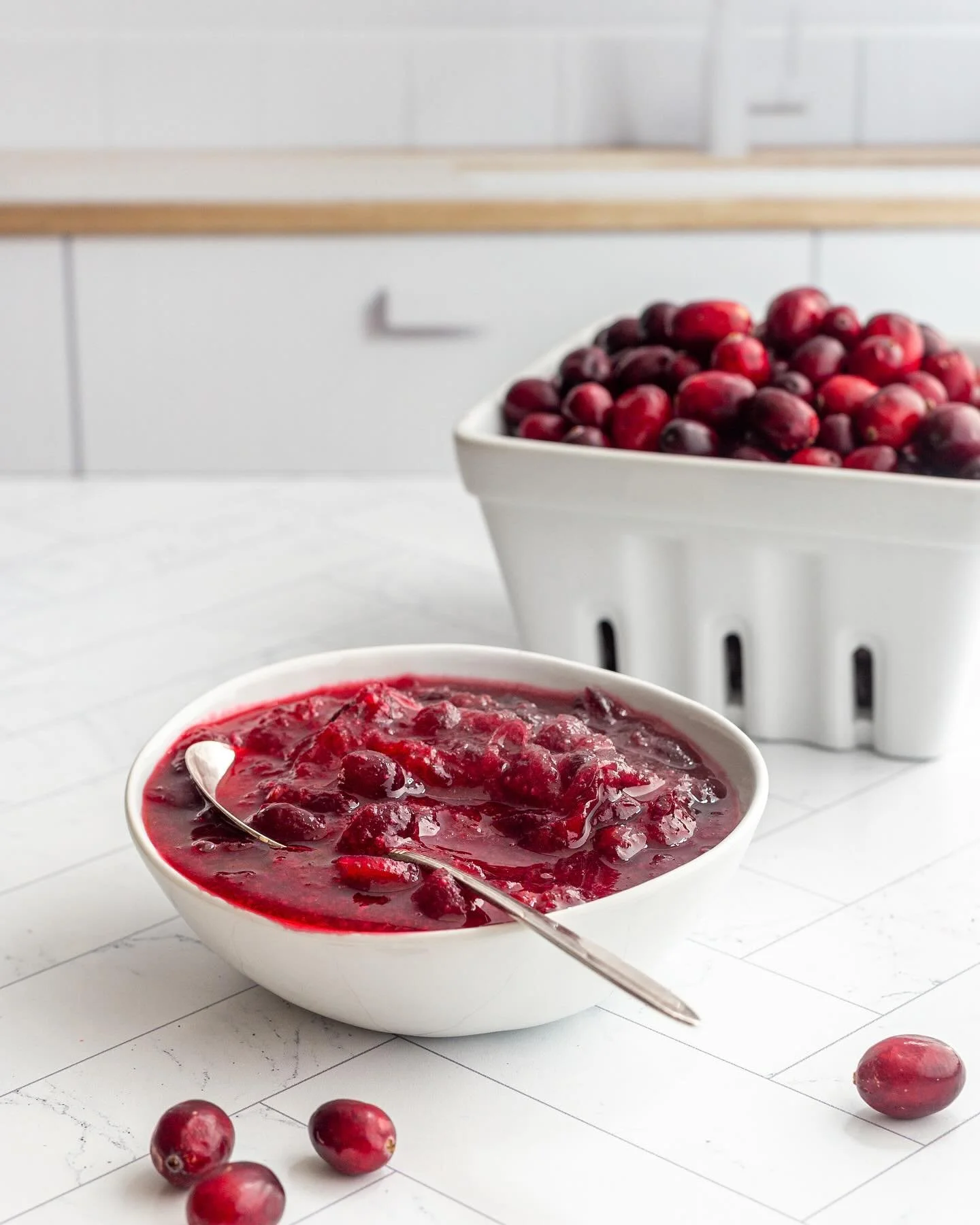 Add a gut-healthy twist to your Thanksgiving spread with our Cranberry Ginger Chutney featuring Small Town Cultures Sauerkraut! 🦃✨ This vibrant, probiotic-rich side dish is a fresh take on holiday classics, packed with tangy flavor and all the benef