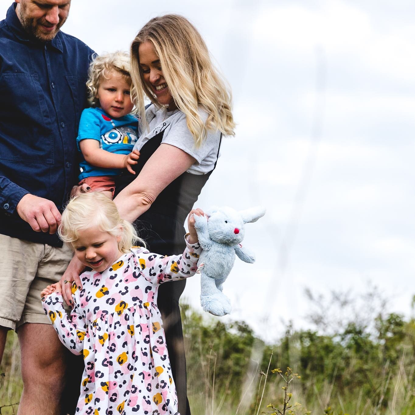 Fresh air and fun with mum and dad.
What do your weekends look like? 
.
.
.
#mumanddadadventures #familyadventures #letsgetoutside #familyexplorers #suffolkfamilyphotographer #suffolklifestylephotographer #thegreatoutdoors #suffolkcountryside #werego