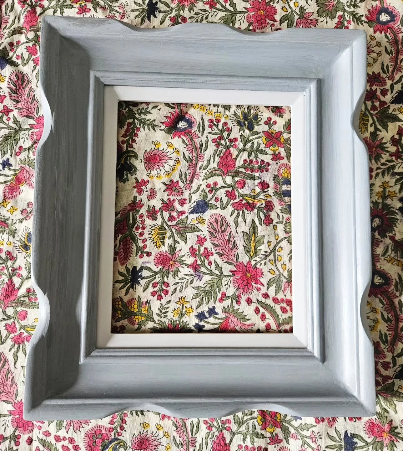 Gorgeous little ready made found a new home last week with @jaclynstuartart 🪻🧡
One of my favourite designs and something similar coming up soon 🔥🌸💓
.
If you love this and would like something similar to adorn your wall and brighten your life, ge