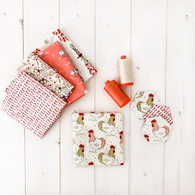 Hexies and new thread π a perfect combo π Homestead Life π in stores April 2020 π
.
.
#windhamfabrics 
#quiltfabric 
#aurifilthread