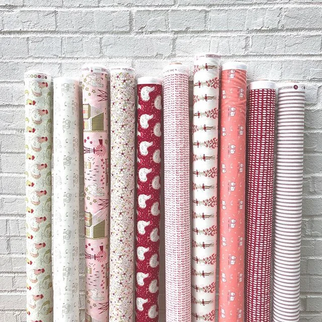 All of the pinks :) π Homestead Life π In stores April 2020 π
.
.
#windhamfabrics 
#quiltfabric 
#ilovequilting
