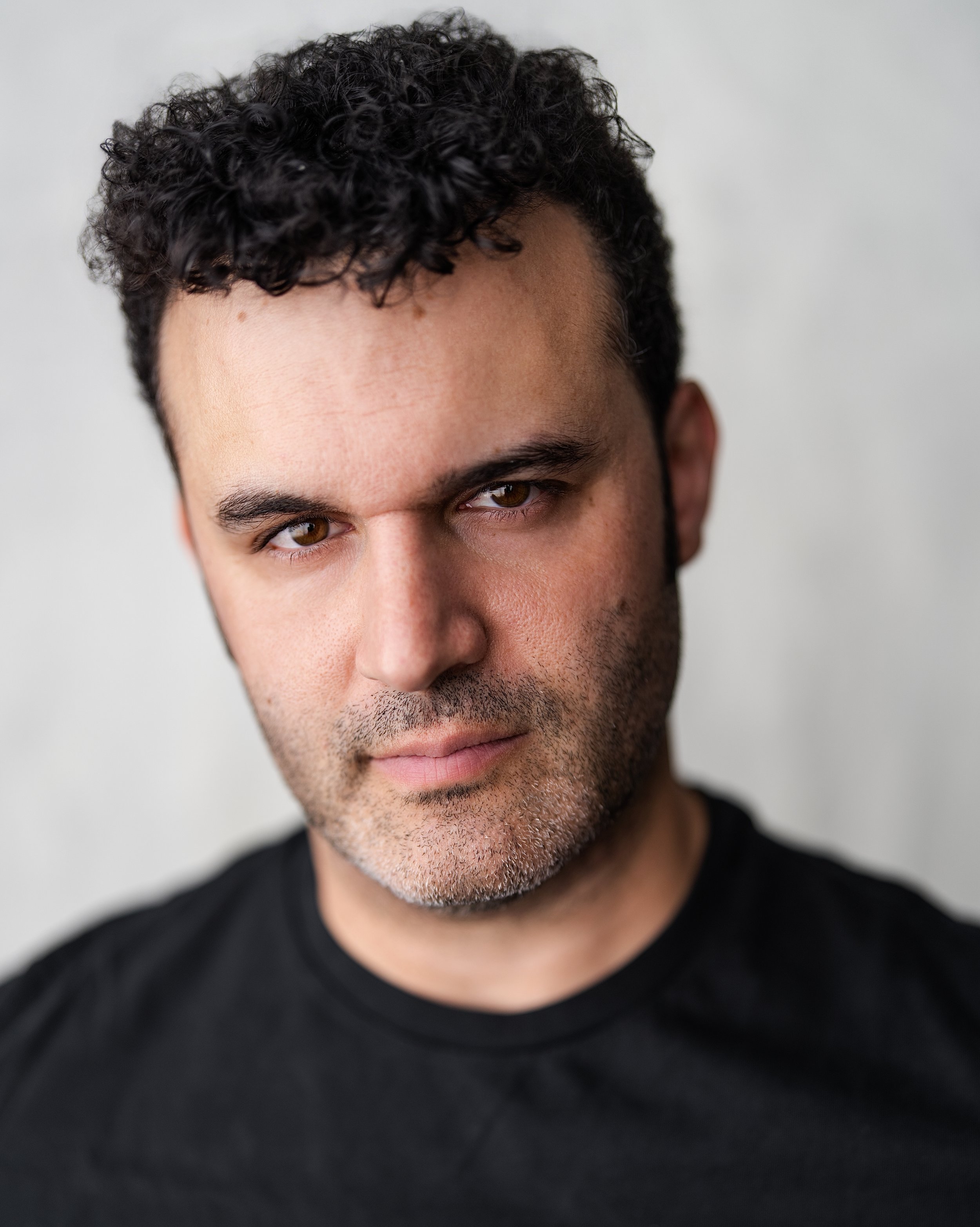 Travis Murad Leland Headshot 3