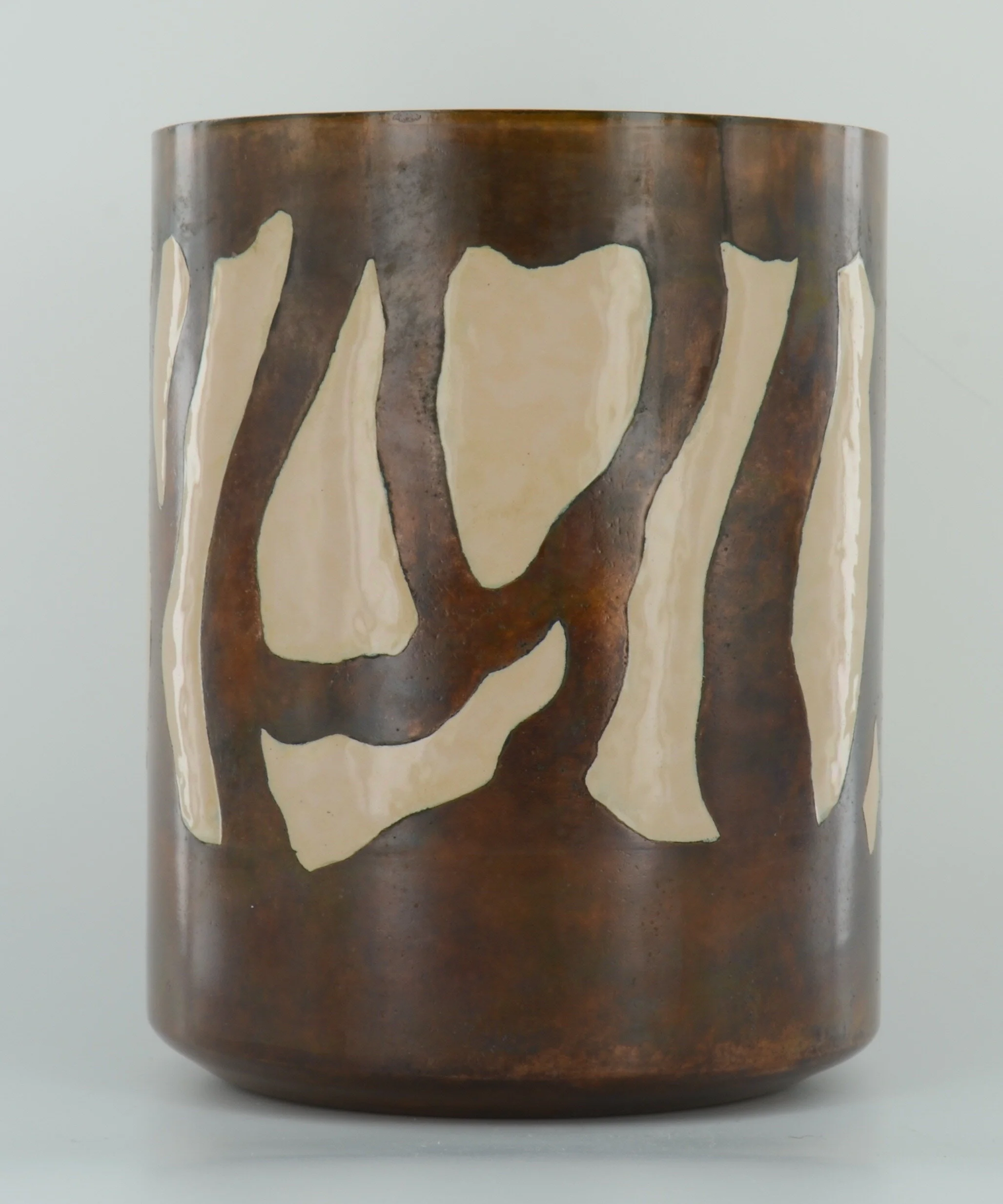 tropism_vase_brown_070719a.jpg