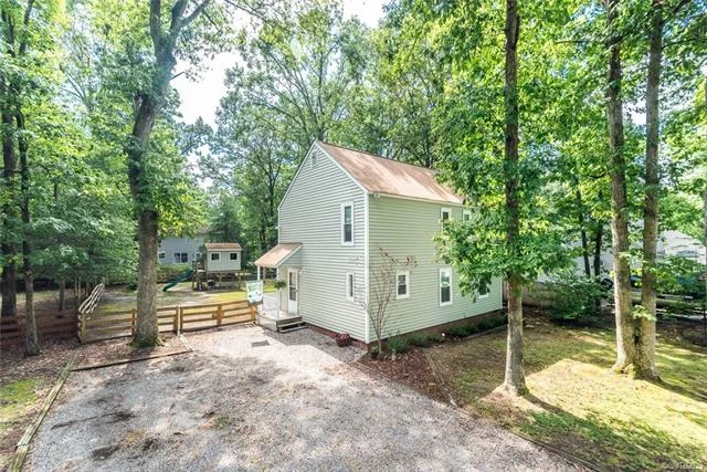 You are going to LOVE this meticulously maintained three bedroom two and a half bathroom home located in the desirable Midlothian area. This home features: NEWER vinyl siding and vinyl windows (2 years old), newer HVAC system, impeccable screened in porch with trex decking for low maintenance, fully fenced in back yard, newer carpet, fresh paint, updated cabinets and vanities, exposed brick interior walls in living/dining areas, and tons of storage space.