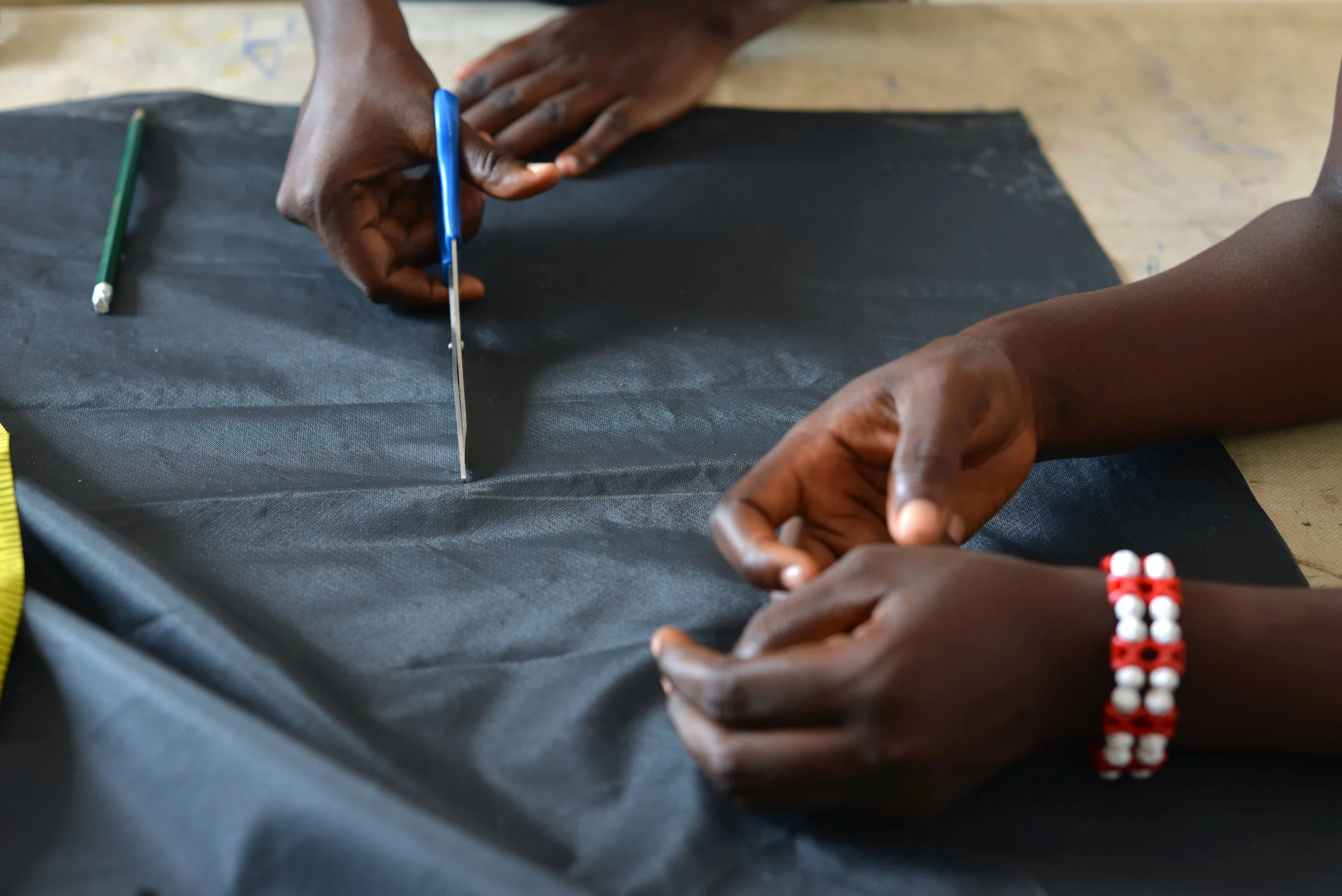 Hands-cutting.jpg