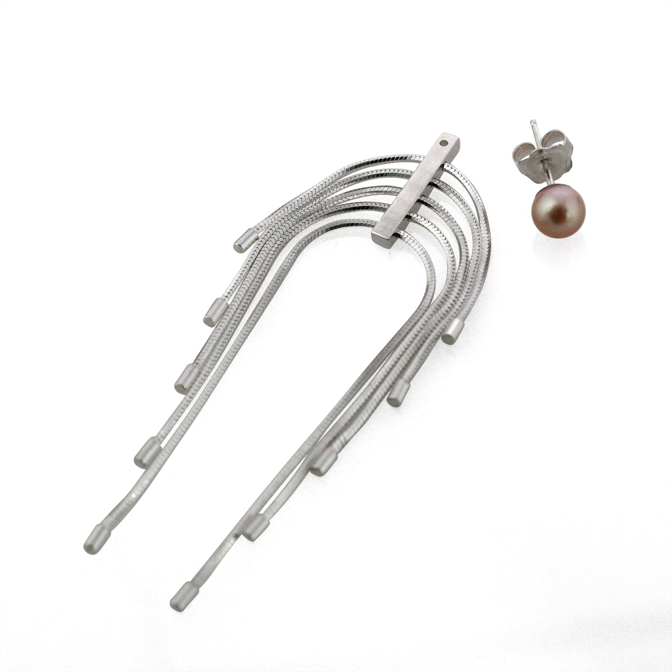 Cara Tonkin earrings.jpg