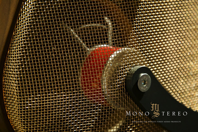 SOUNDKAOS_LIBÉRATION_SPEAKERS_review_matej_isak_mono_and_stereo_2017_2018 - 33.jpg