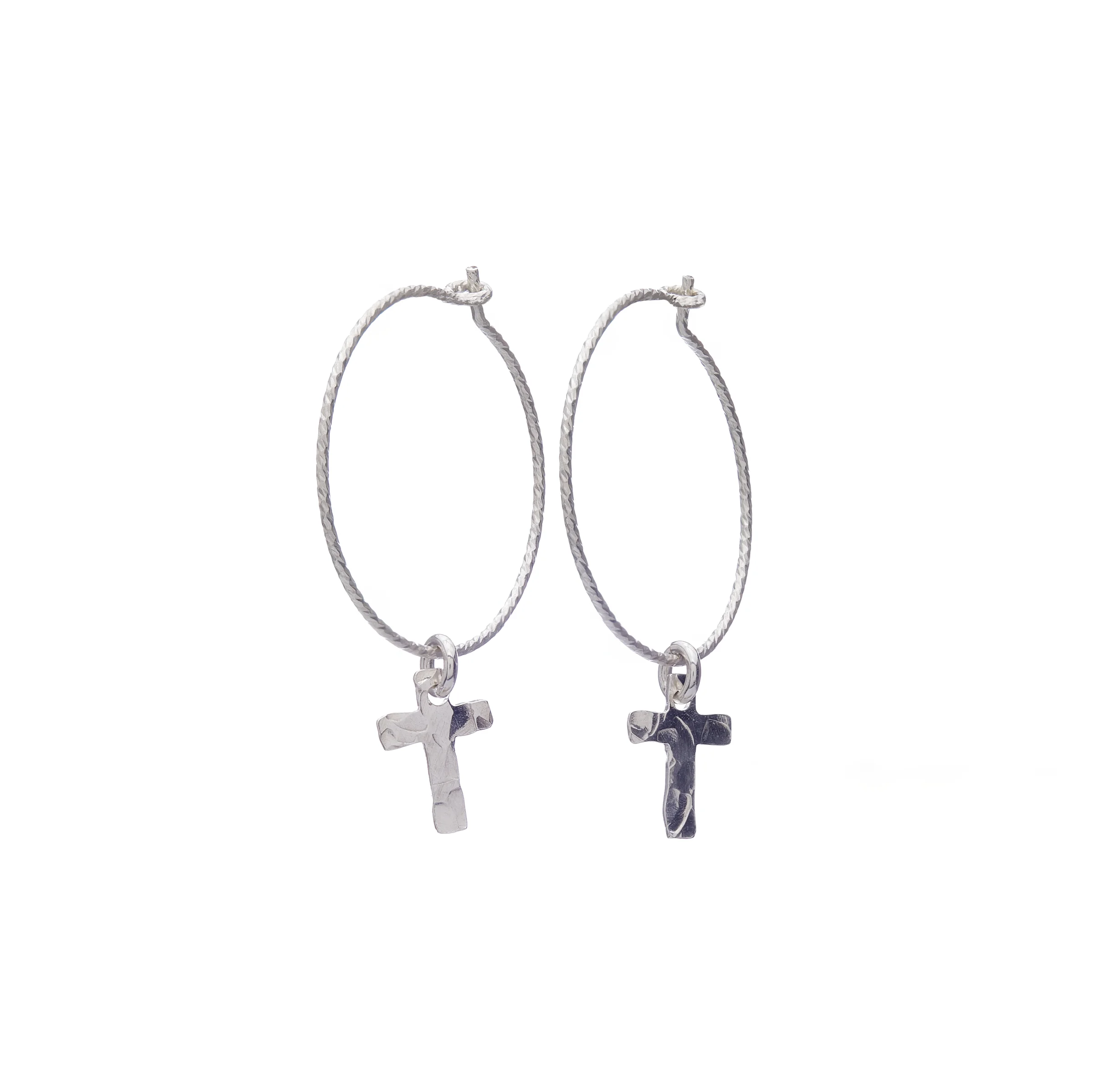 ER-64-Huggies-ss-cross.jpg