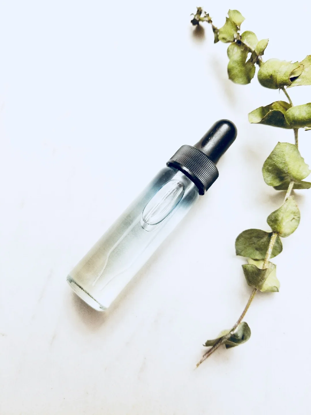 blue-yarrow-facial-serum.jpeg