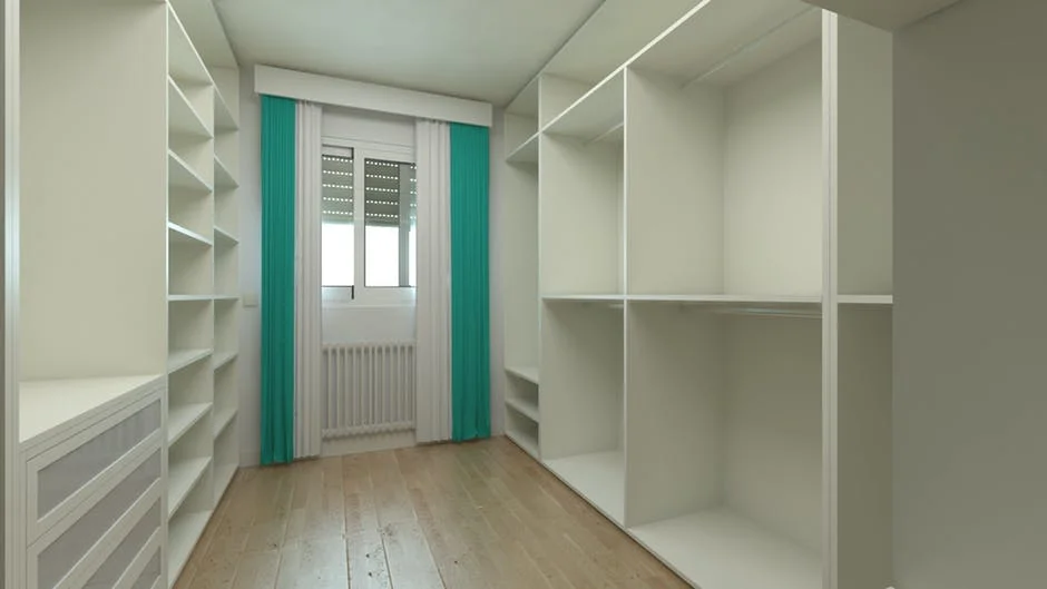 Have you ever seen such an empty wardrobe? Cue dramatic music *dun dun dun*