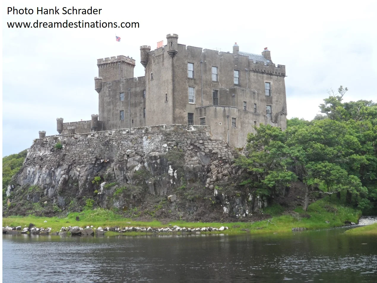 Dunvegan Castle on the Lough.jpg
