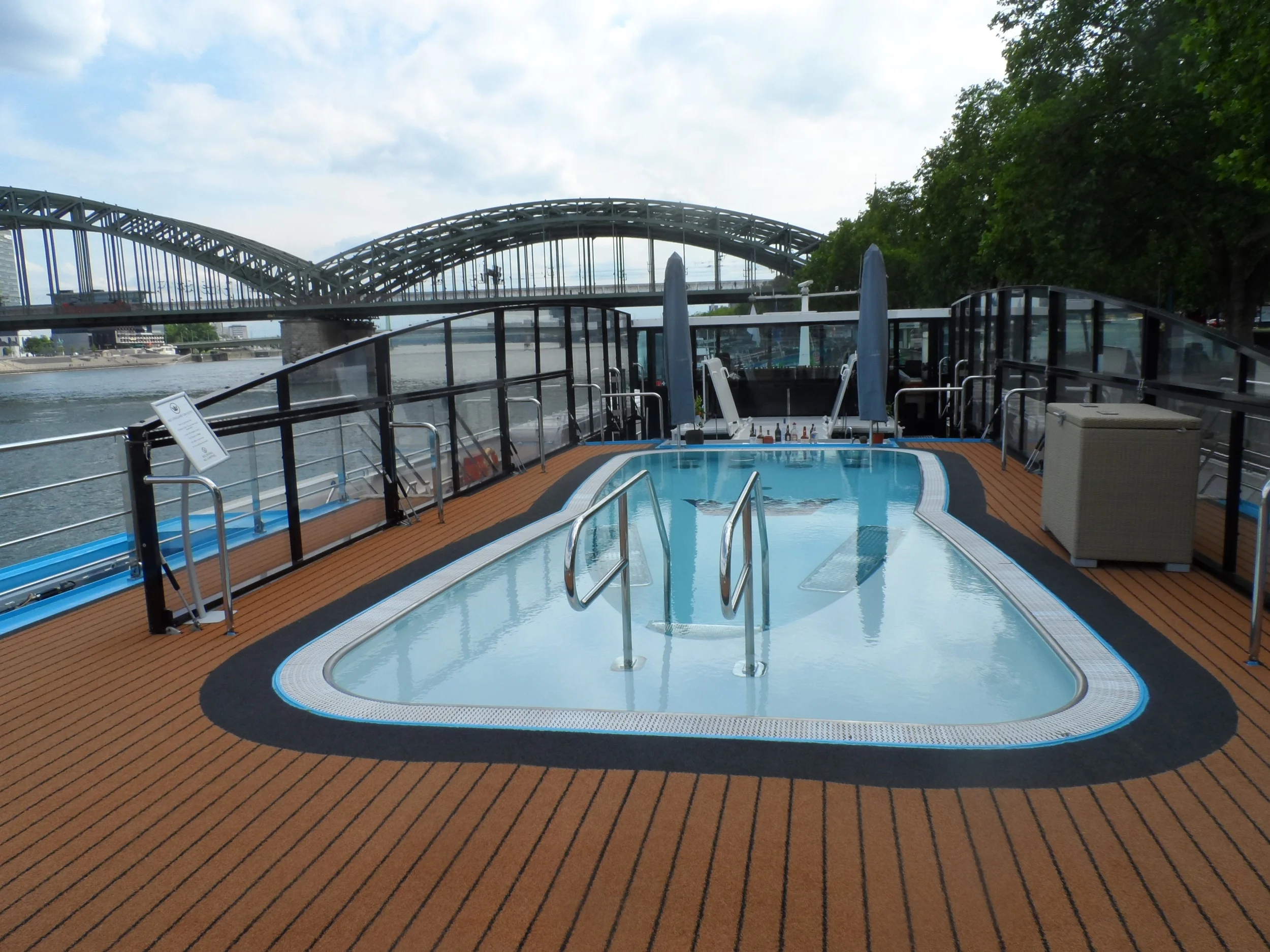 AmaSerena Pool top Deck in Cologne