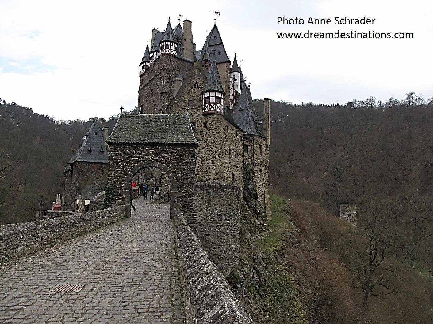 Entrance to Burg Eltz