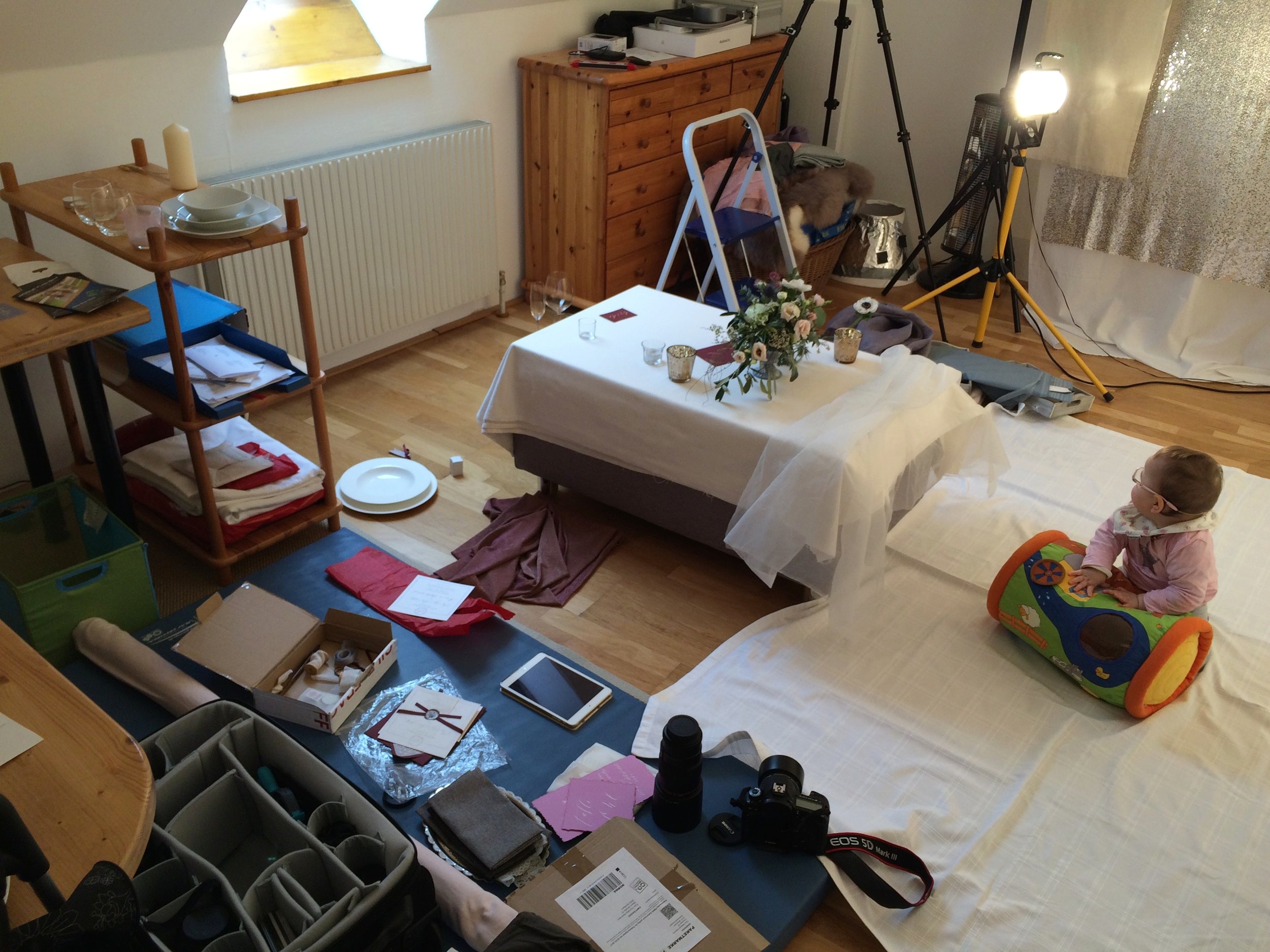 One behind-the-scenes picture of Meggy's studio and her little assistant while shooting the collections. 