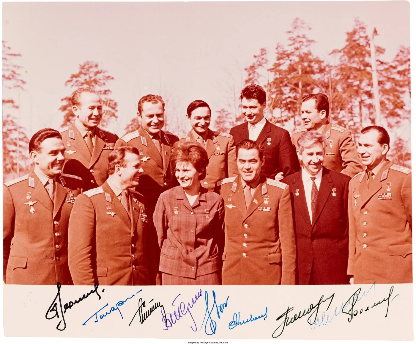 COSMONAUTGROUPPHOTOCOLOR.jpg