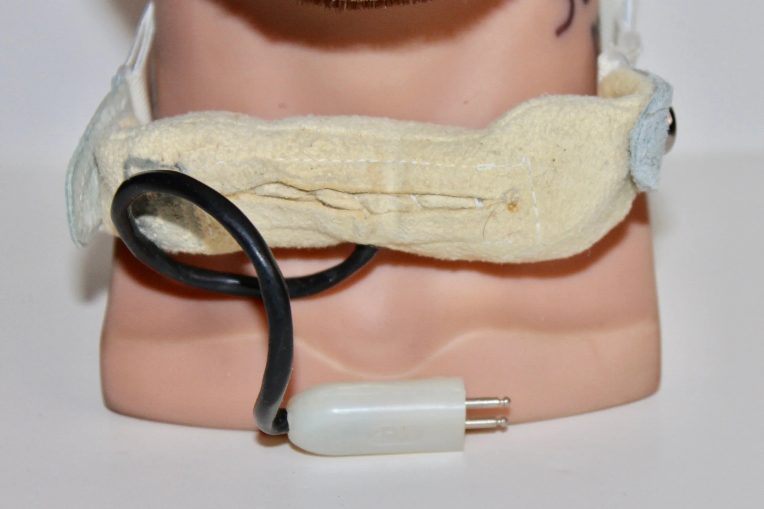 Russian Pilot's LA-5 Throat Seude Microphone