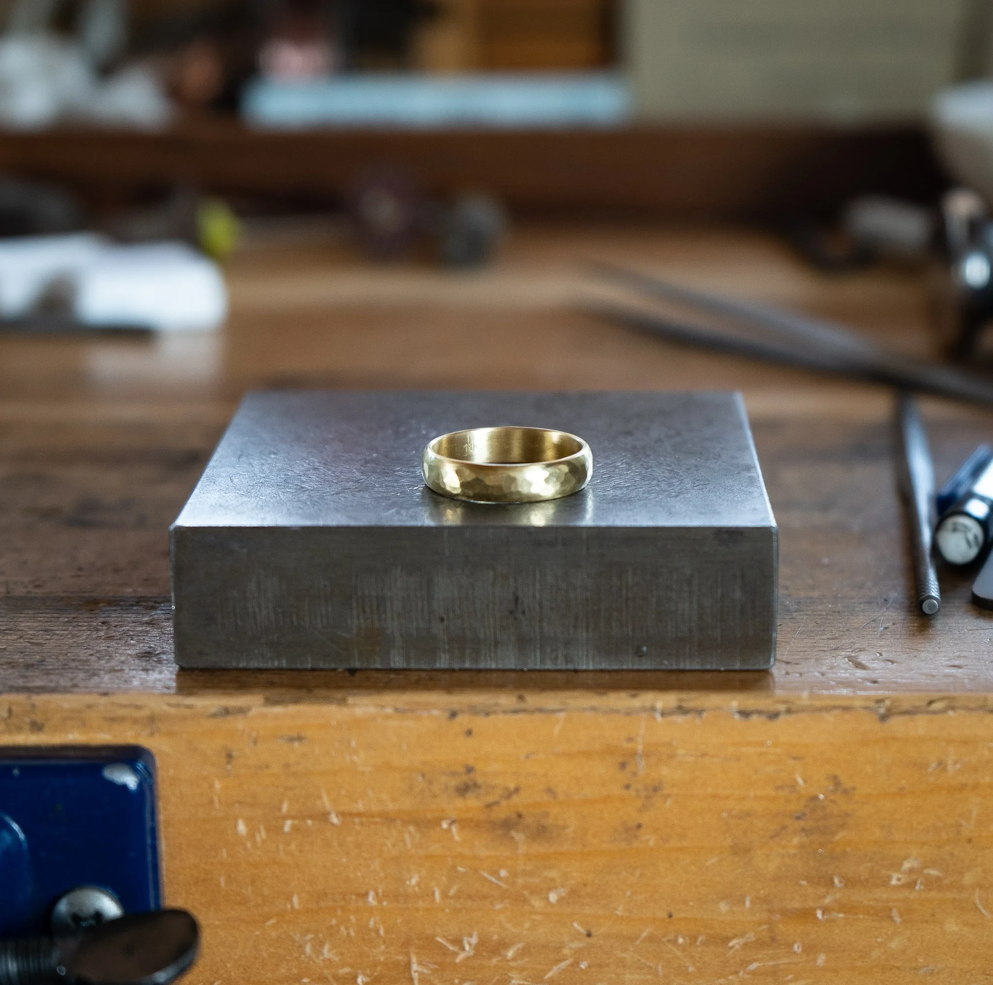 18k Yellow Gold Wedding Band