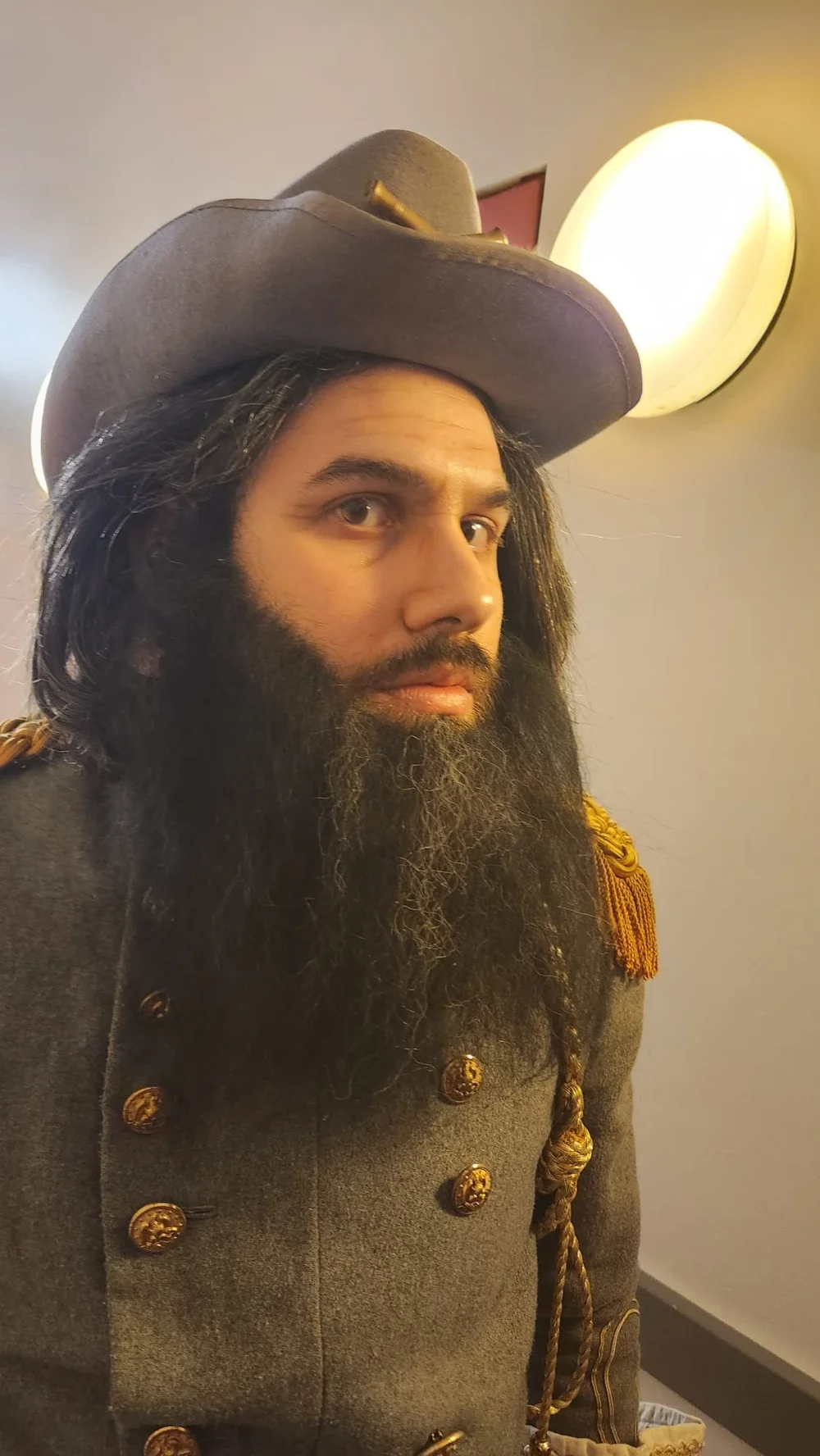 General Longstreet character makeup