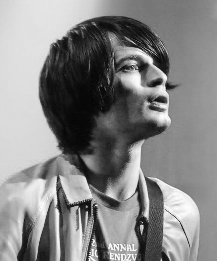 Jonny_Greenwood_%28cropped%29.jpg