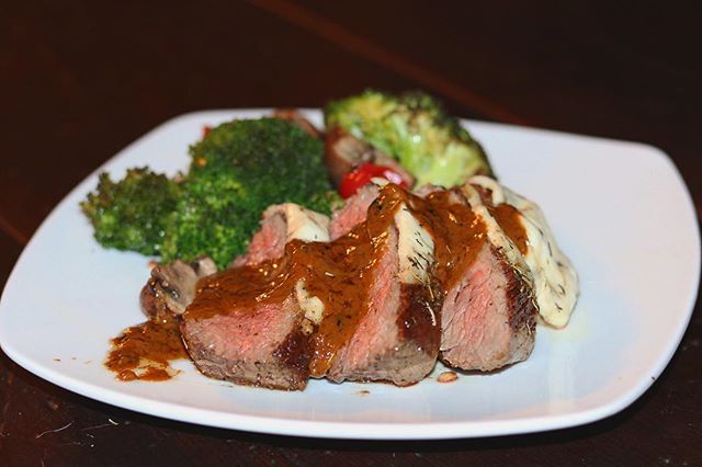 I&rsquo;m not kidding, you&rsquo;re going to love this steak gravy... After cooking my tri tip in a cast iron skillet with the usual seasonings (oil butter rosemary thyme S+P) there was a lot of juice in the pan, so I added cream and cooked on low he