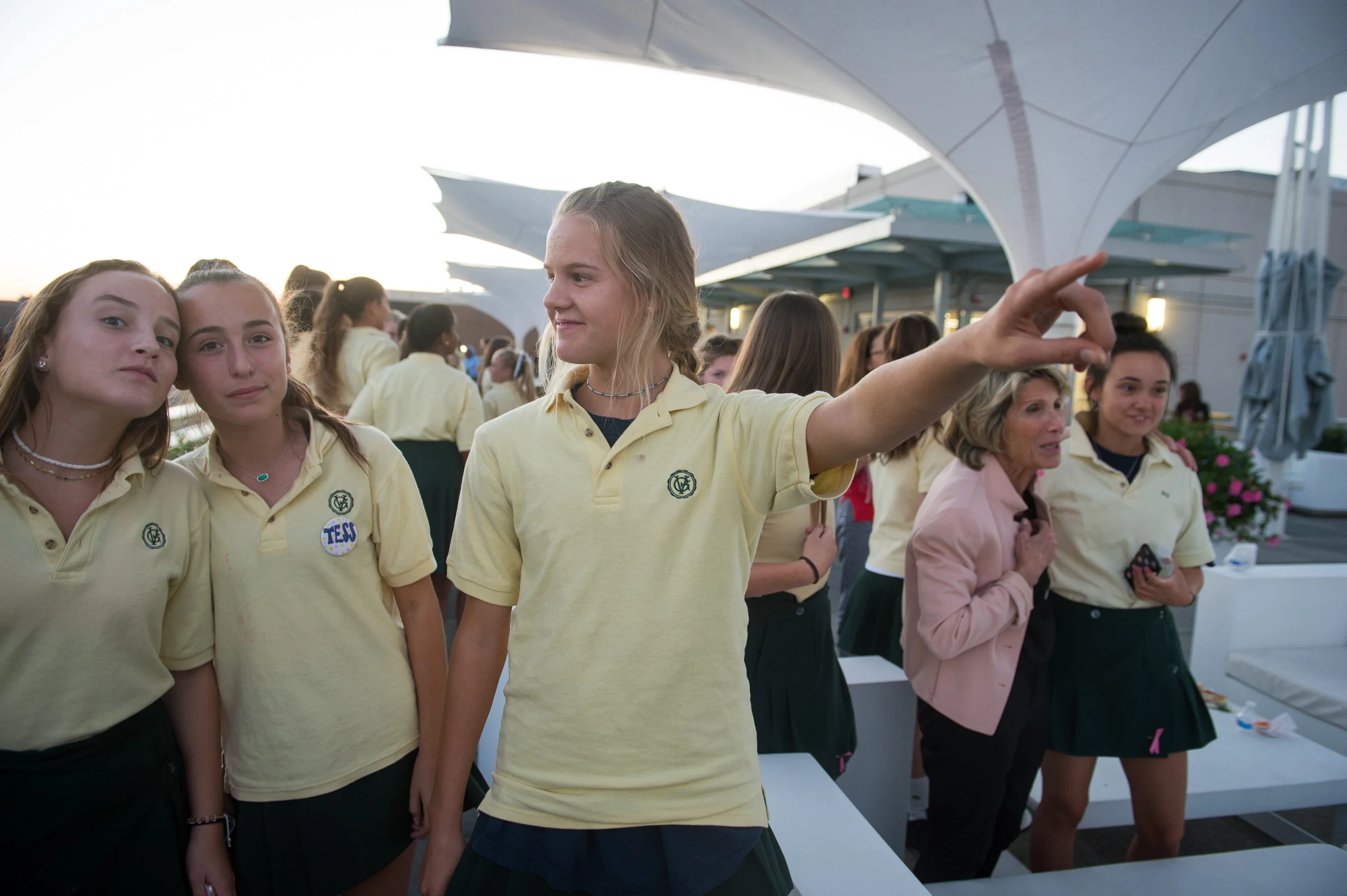 2017 0929 -- Think Pink with Visi students -- 0067.jpg