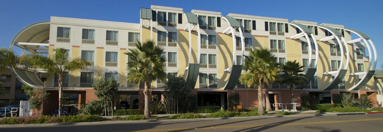 Holiday Inn Oceanside Marina