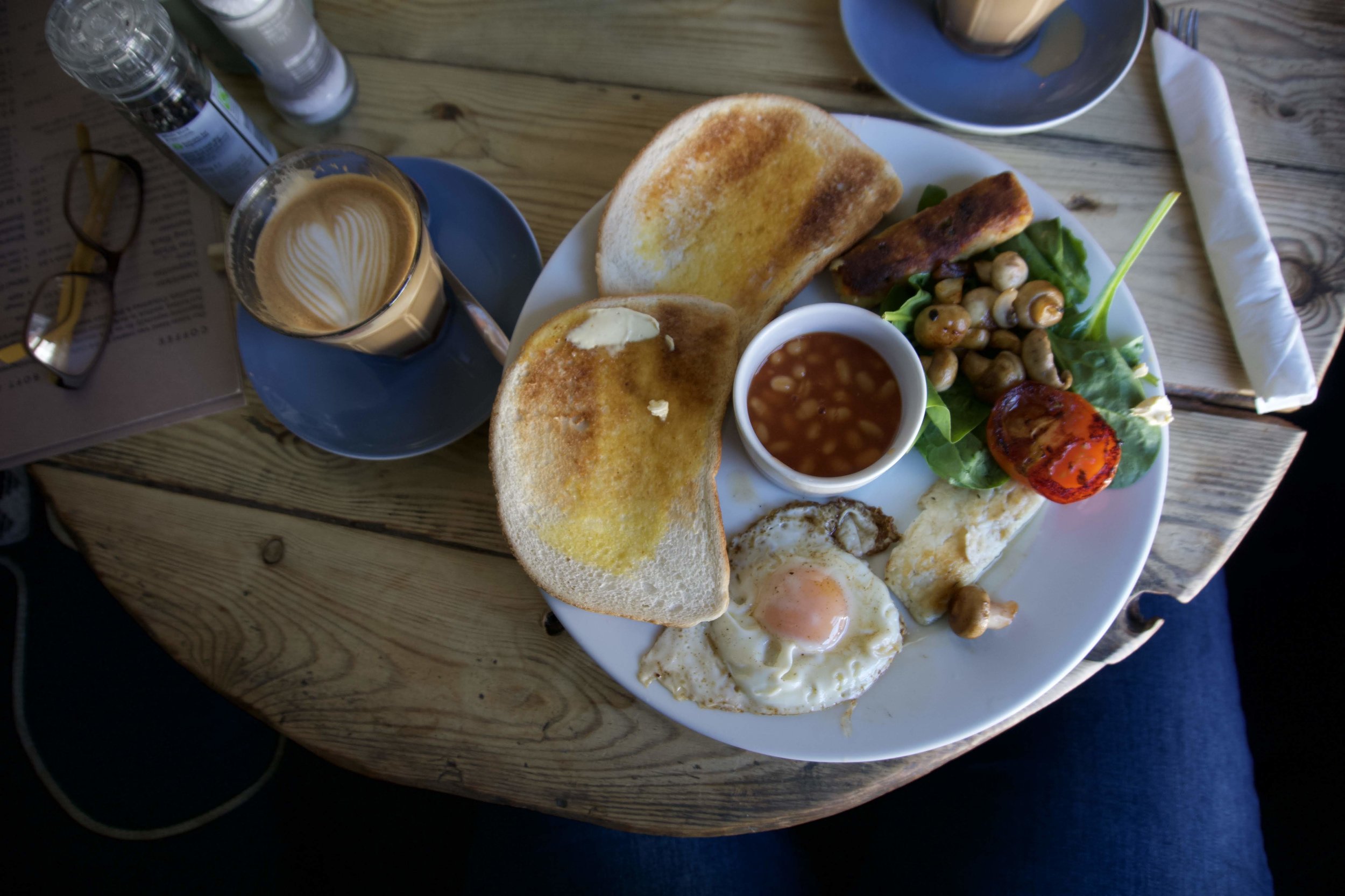 traditional English breakfast