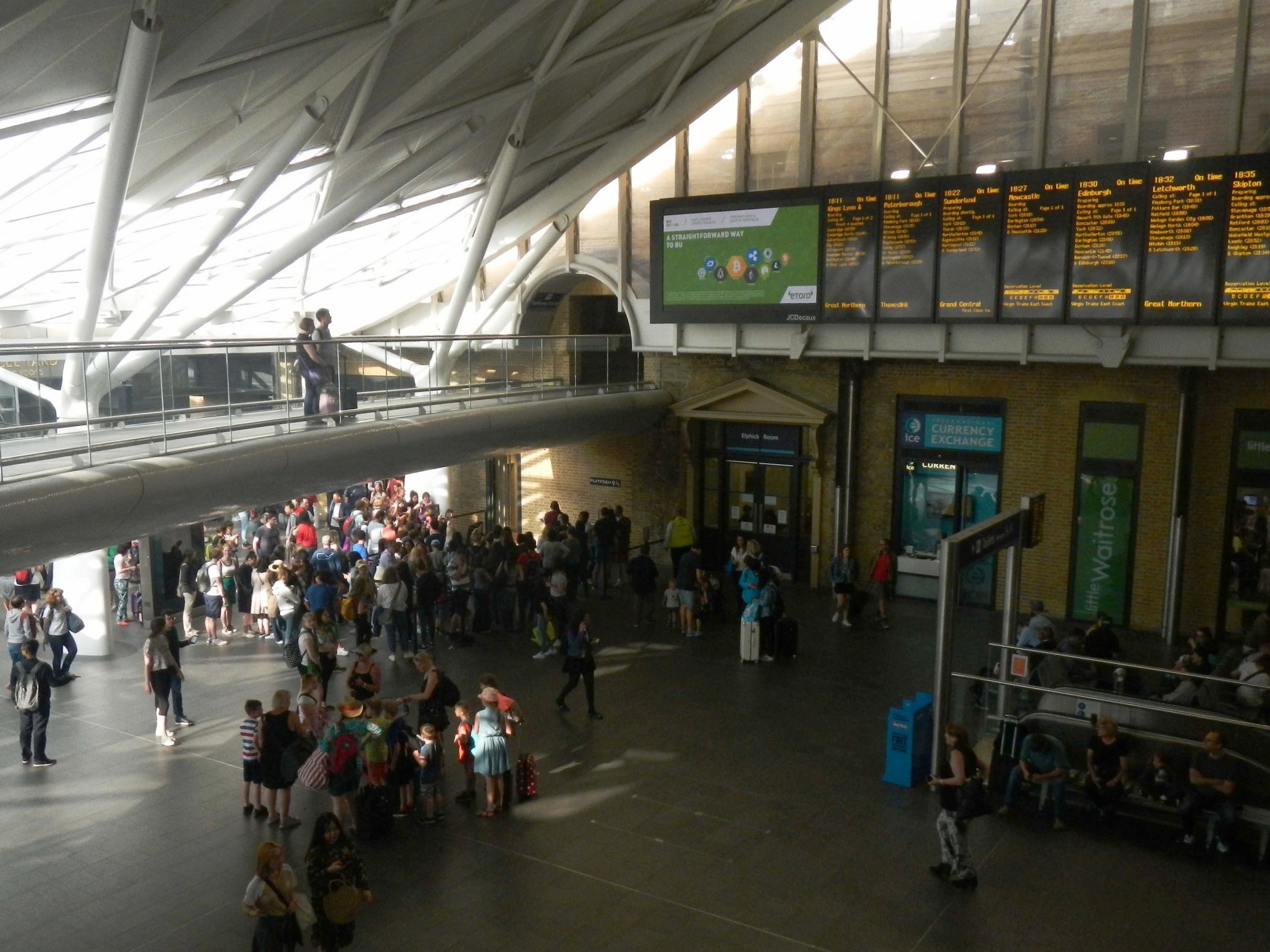 Platform 9-3/4 at King's Cross