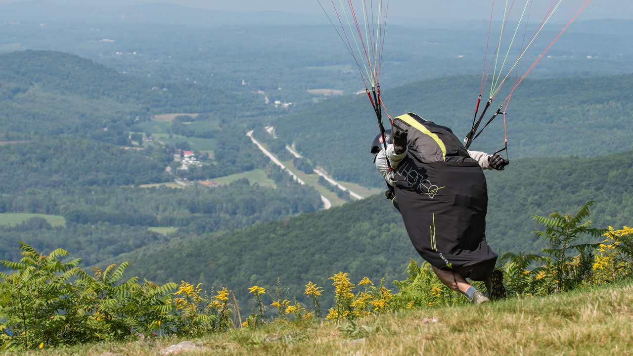 paraglide-new-england-ryan-dunn-paragliding-west-rutland-vermont-1.jpg