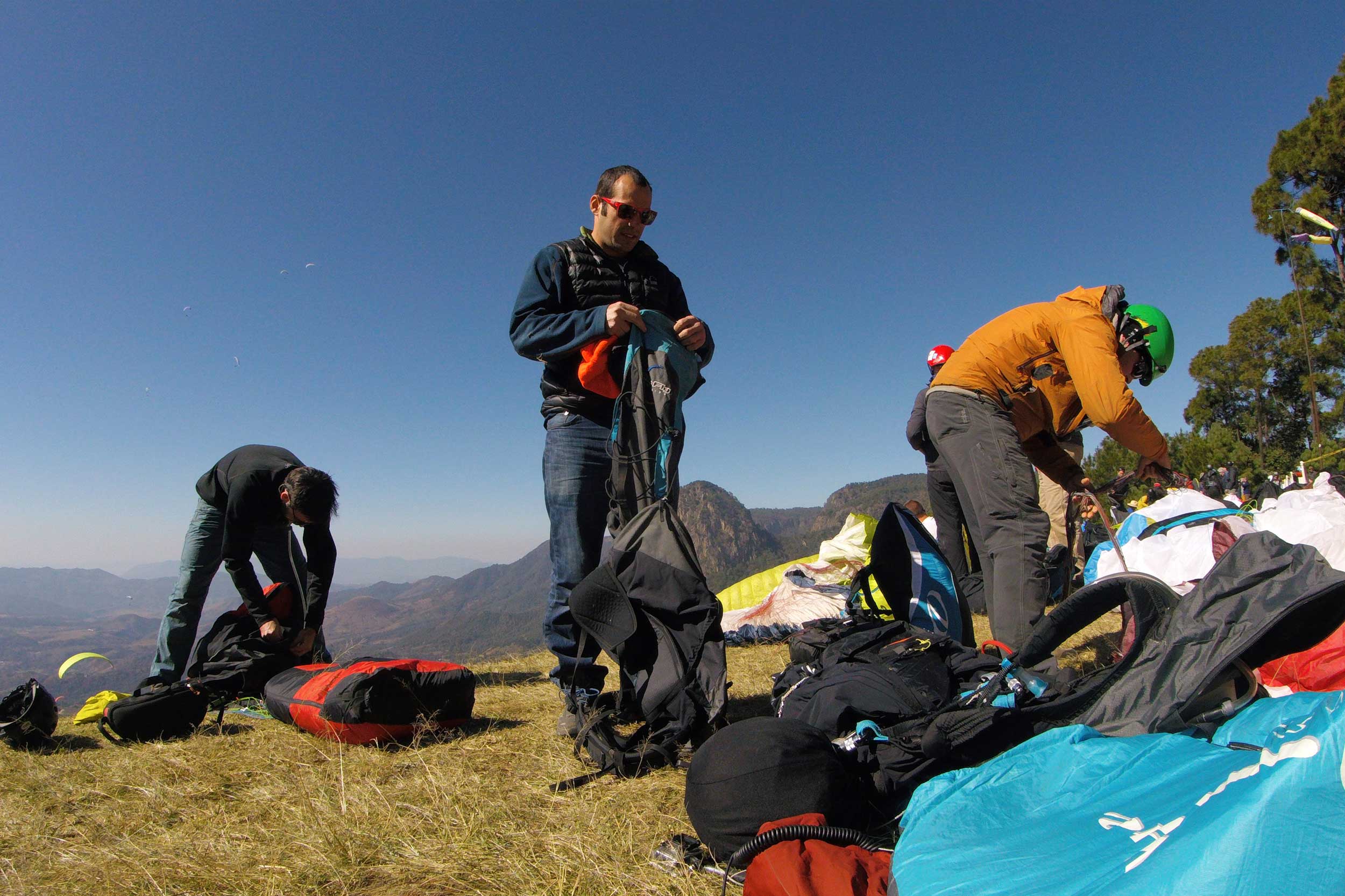 Paraglide-New-England-Trips-Valle-de-Bravo-Mexico-Gallery-Calef-Prep.jpg