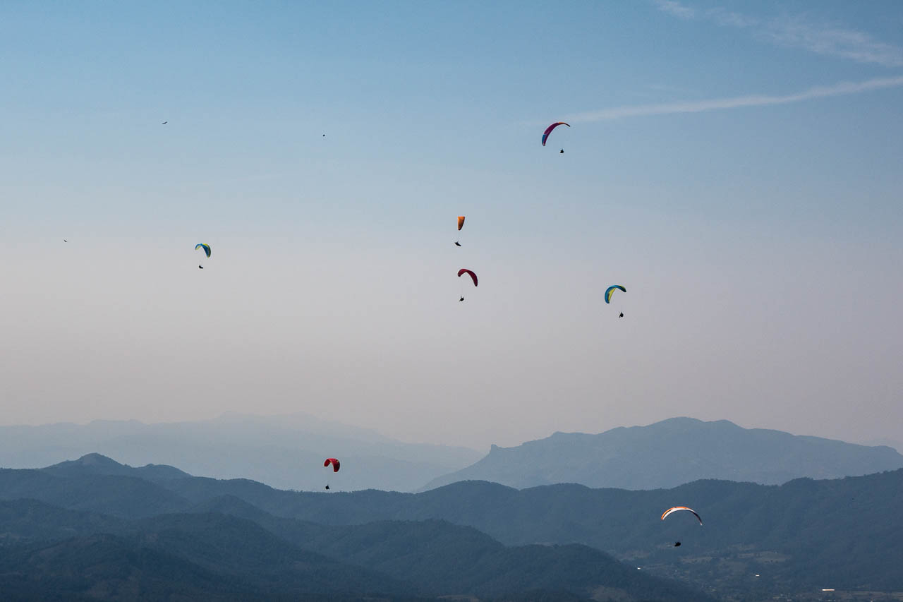 paragliding-valle-de-bravo-mexico.jpg