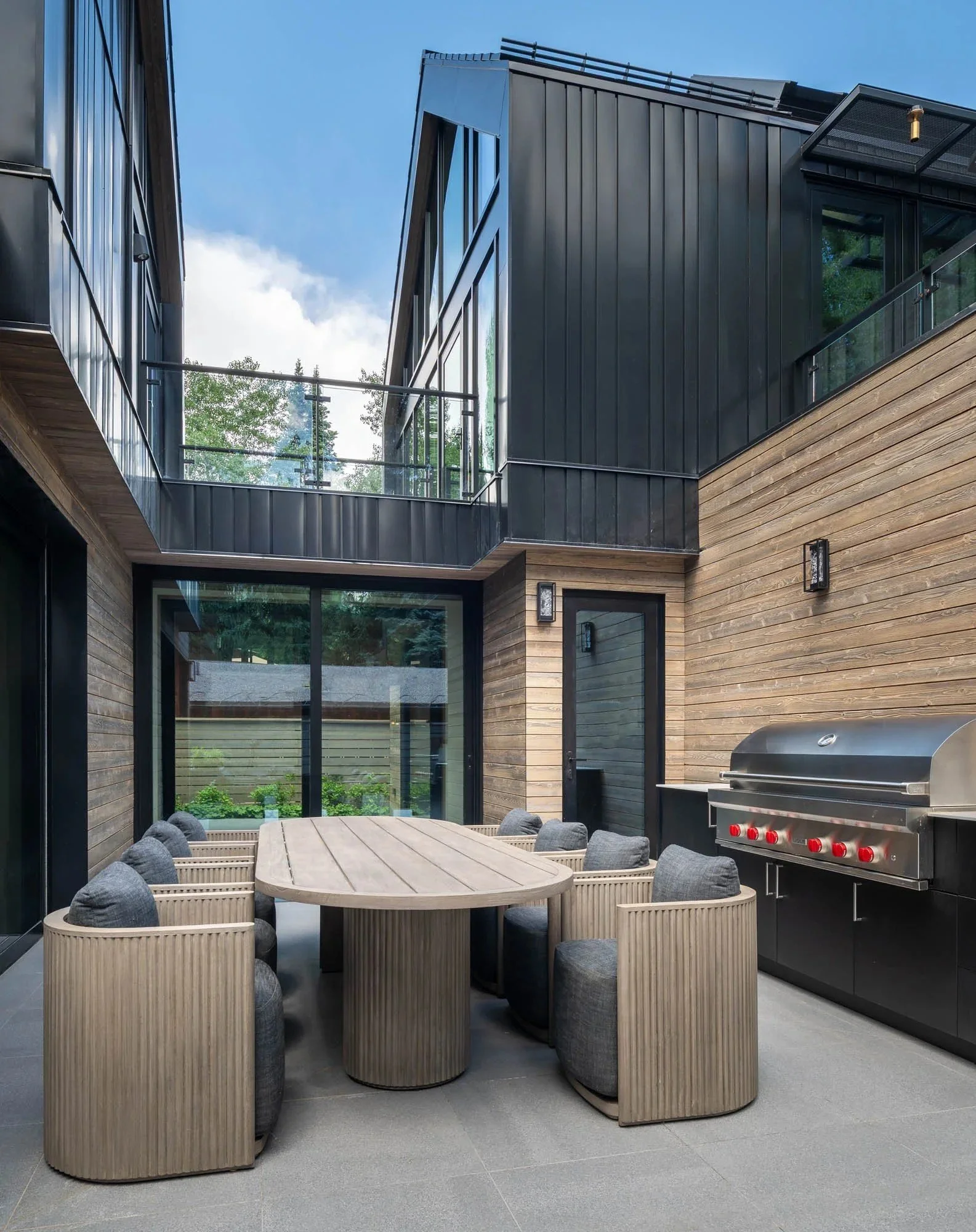 411 Pearl Outdoor 04.jpeg