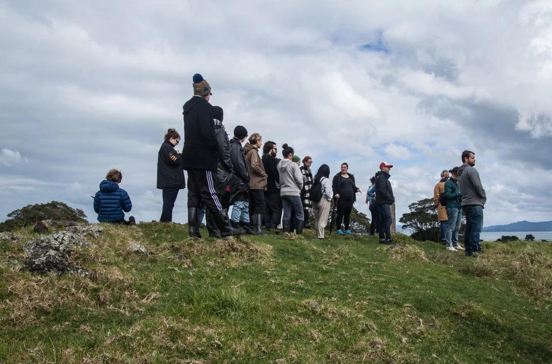 Kaitiaki Qiane Matata-Sipu Ihumātao cultural landscape kōrero. Photo: Desna Whaanga-Schollum