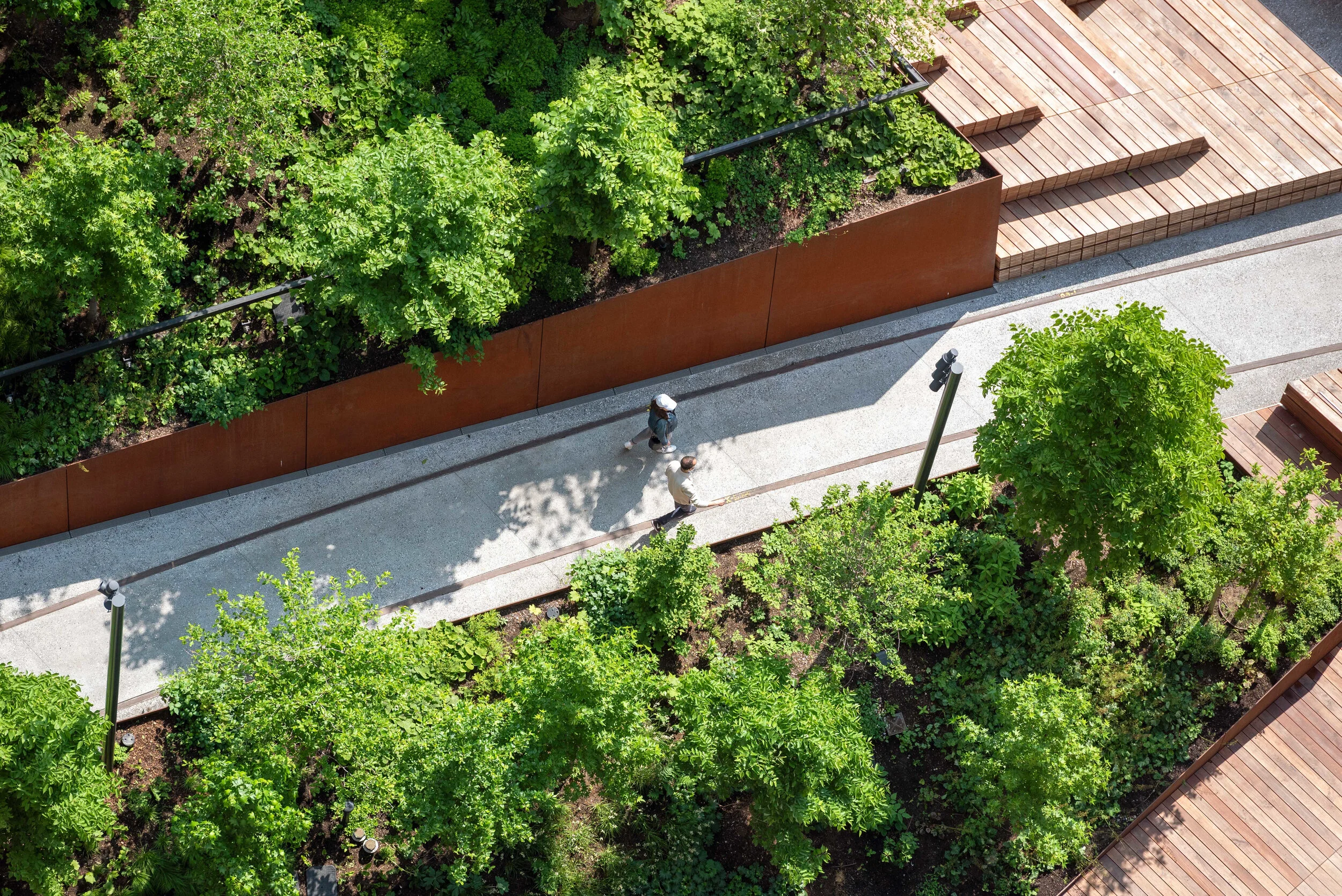 The use of cor-ten and aluminium maintains the industrial feel.