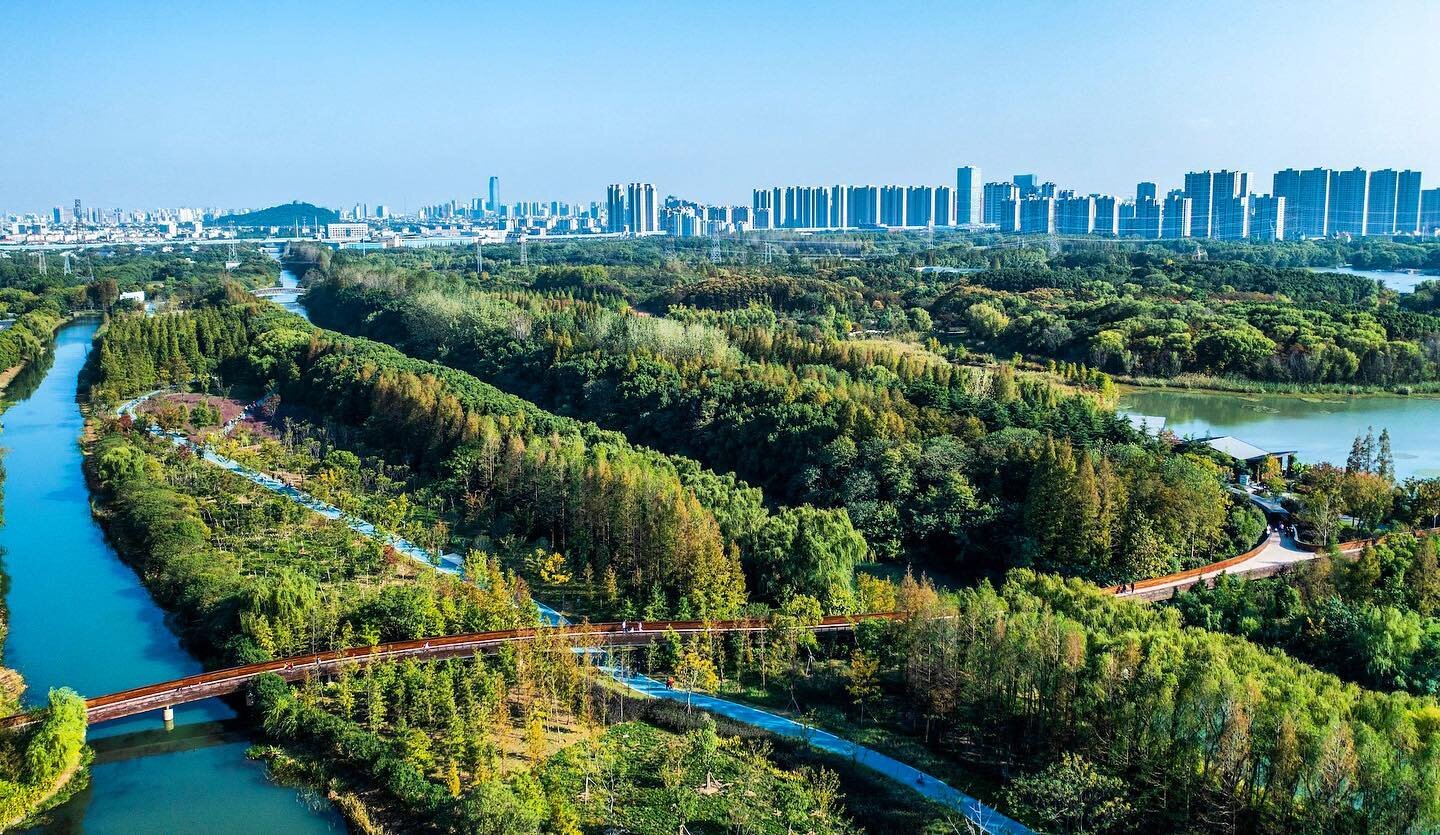 PLAT Studio has transformed a historically preserved waterway in Kunshan, China, into six kilometres of public linear park. The Miaojing River Corridor&rsquo;s design objective was to turn the space into an ecological spine for the Kunshan West Distr