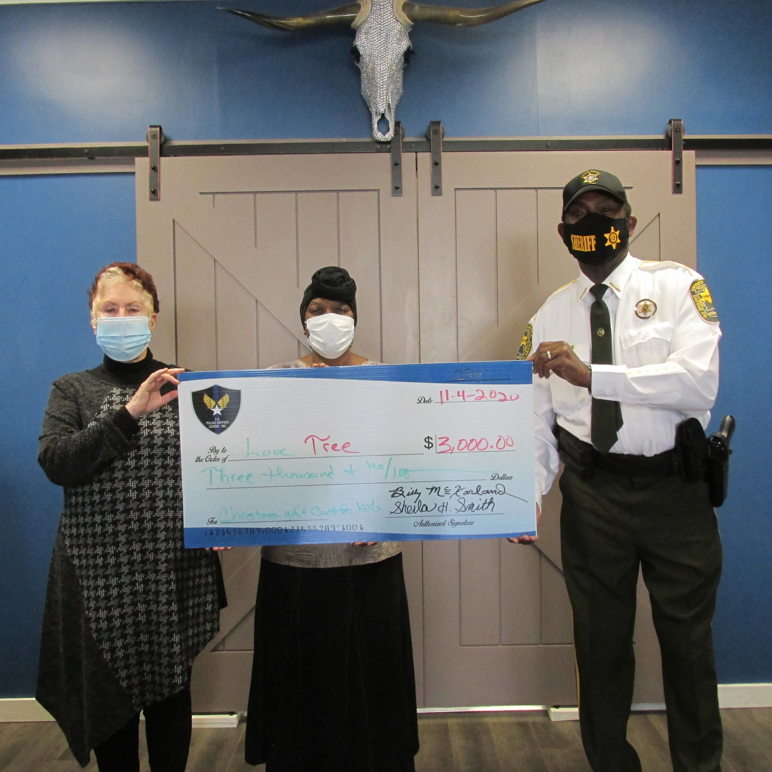 TS Police Support League, Inc. Donates $3,000.00 in Christmas gift cards for needy Greene County kids and seniors    