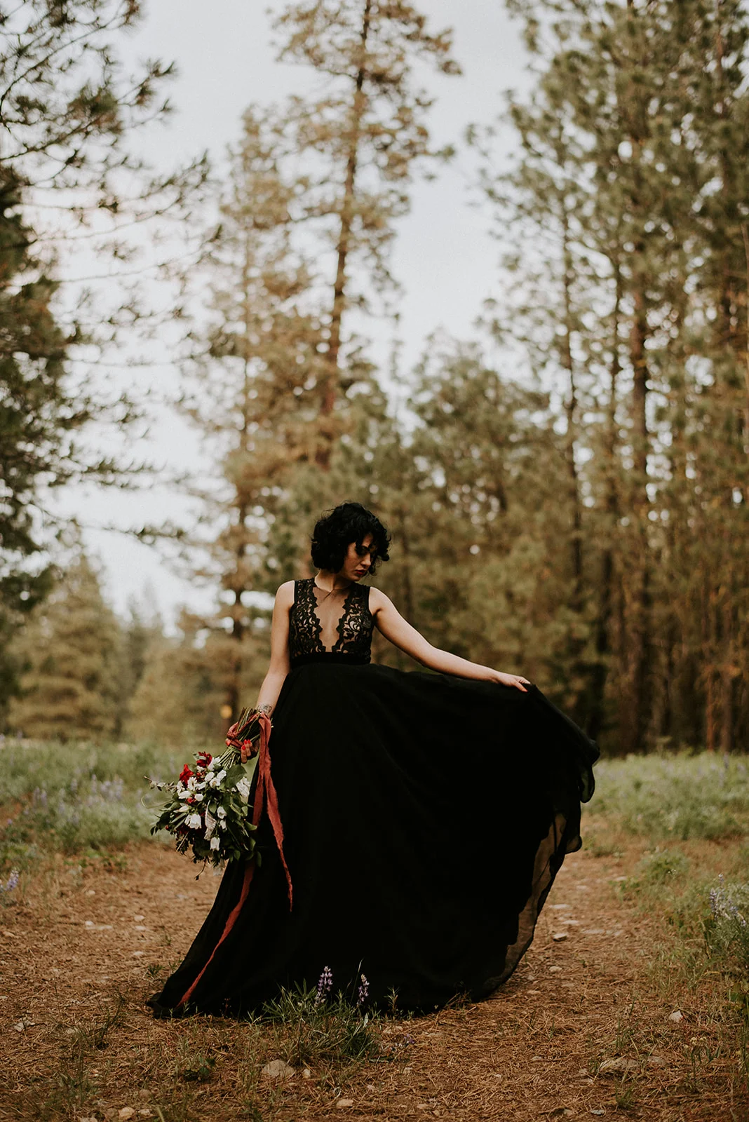 MFM.StyledShoot.KamraFullerPhotography.RockandStoneWeddings-143.jpg
