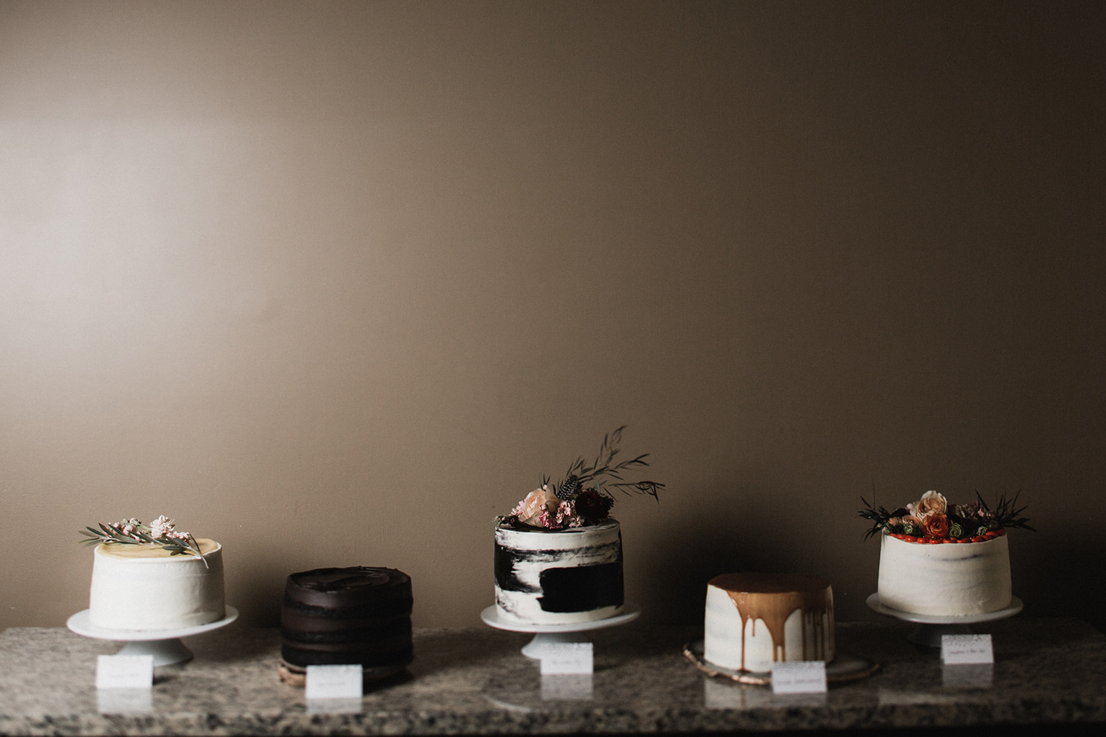 Why have one wedding cake, when you can have six?!