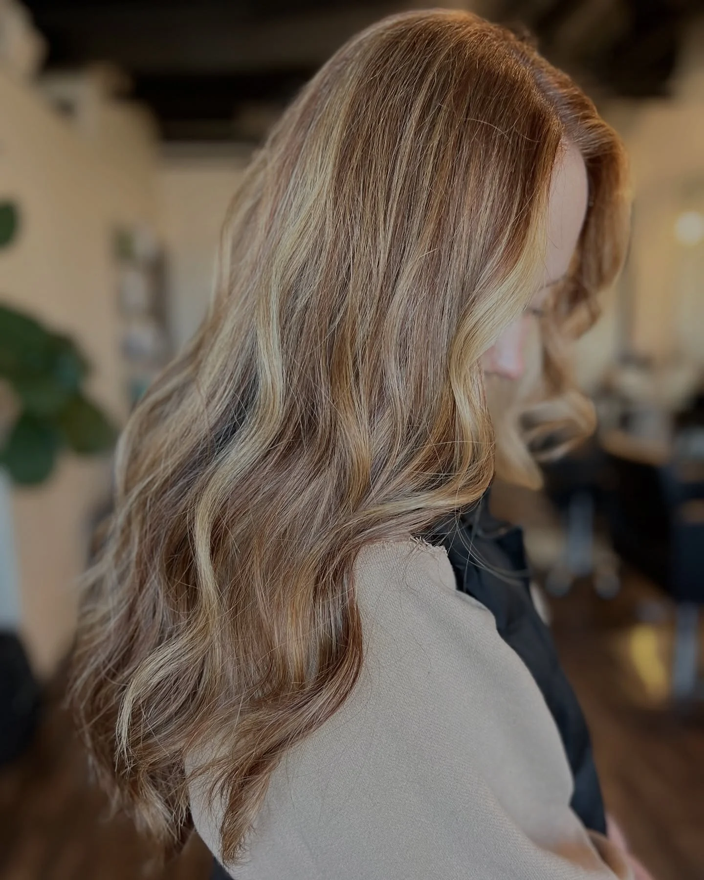 partial highlight🍓 by: @hairby.grubb 
.
.
.
#strawberryblonde #winstonsalemhairstylist #winstonsalemsalons