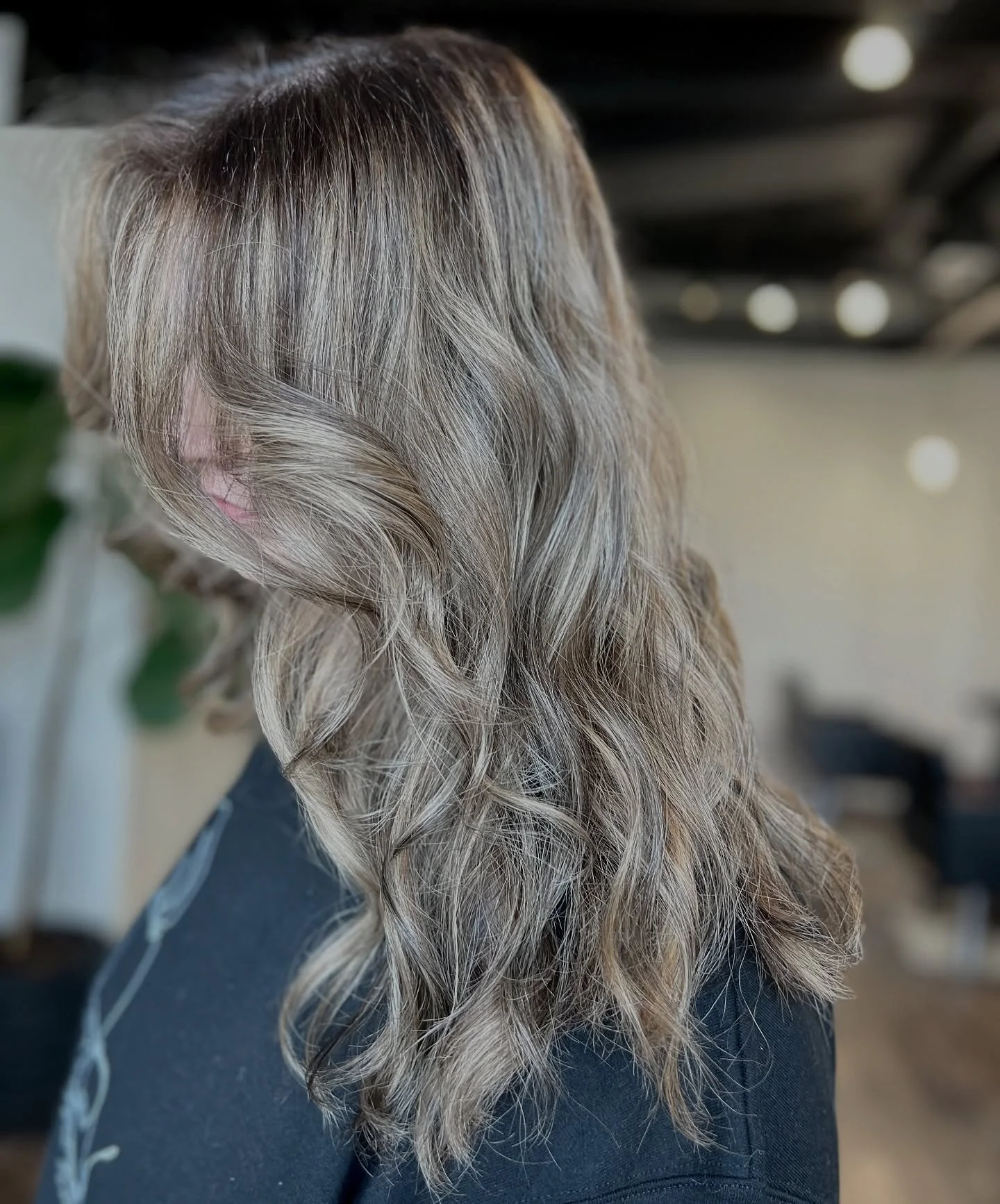 lived in color by: @hairby.grubb 
🪩 to book this look with alice select partial highlight and low light add on using her link in our bio🪩
.
.
.
#winstonsalemhairstylist #winstonsalemsalon #livedinblonde #livedincolor