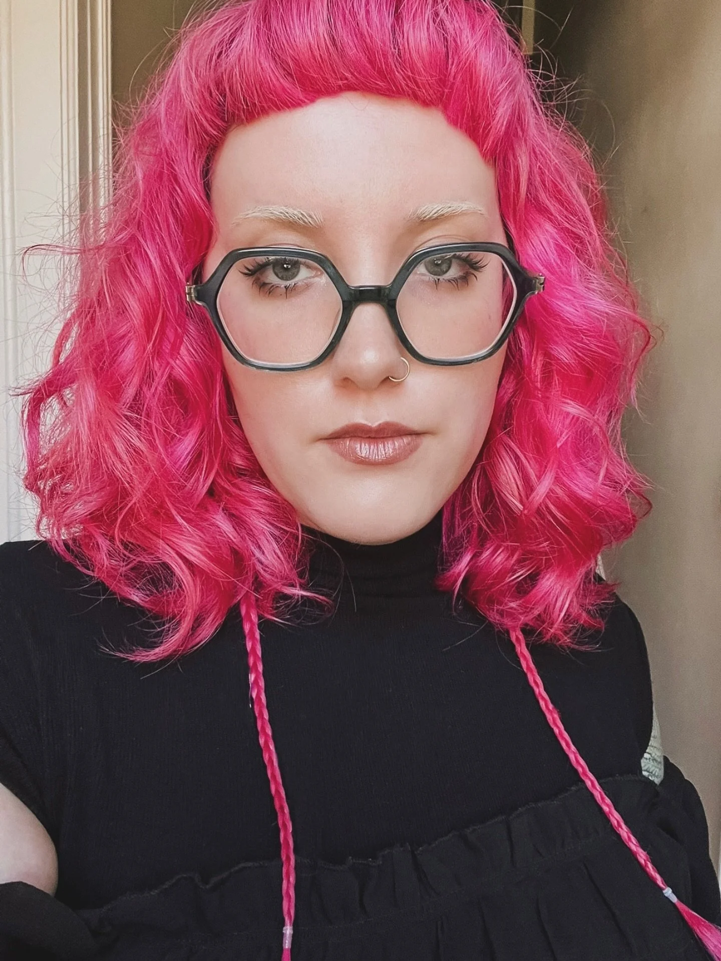 ✨ Meet Hannah Rhinehart! ✨
We&rsquo;re so excited to welcome Hannah to The Refinery team! She recently moved to NC from Austin, Texas and brings 6 years of experience behind the chair and a passion for creating personalized, confidence-boosting cuts 