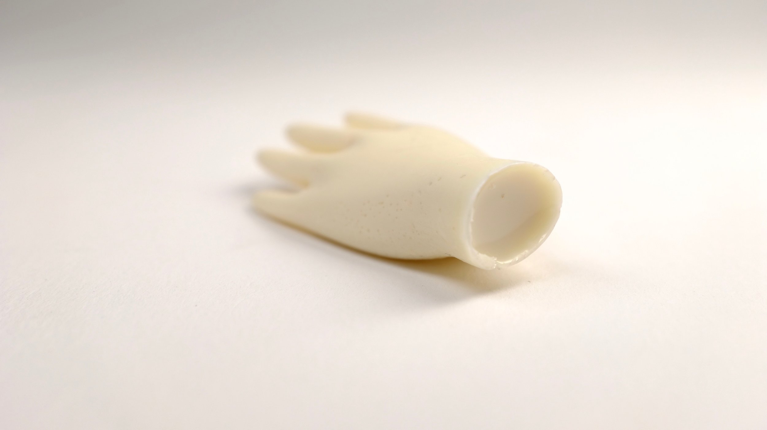 Non-sanded cast