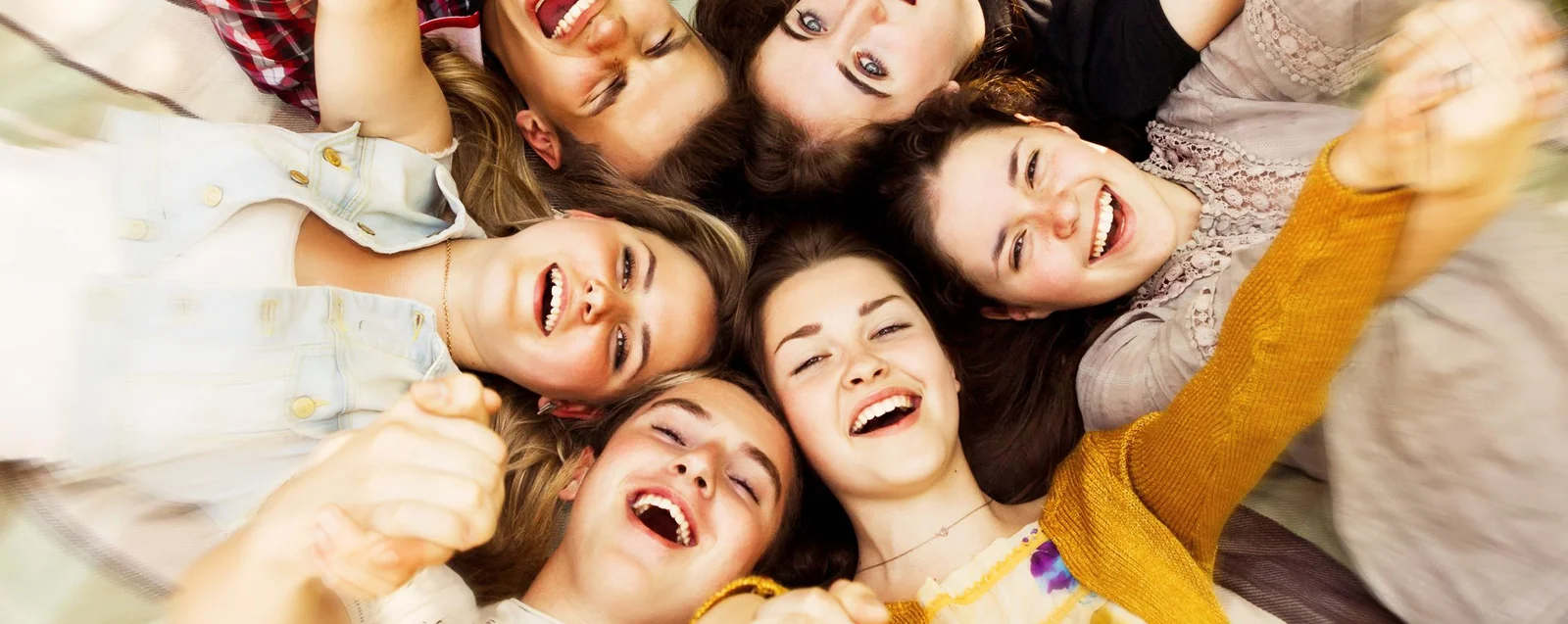 happy-teenagers1.jpg