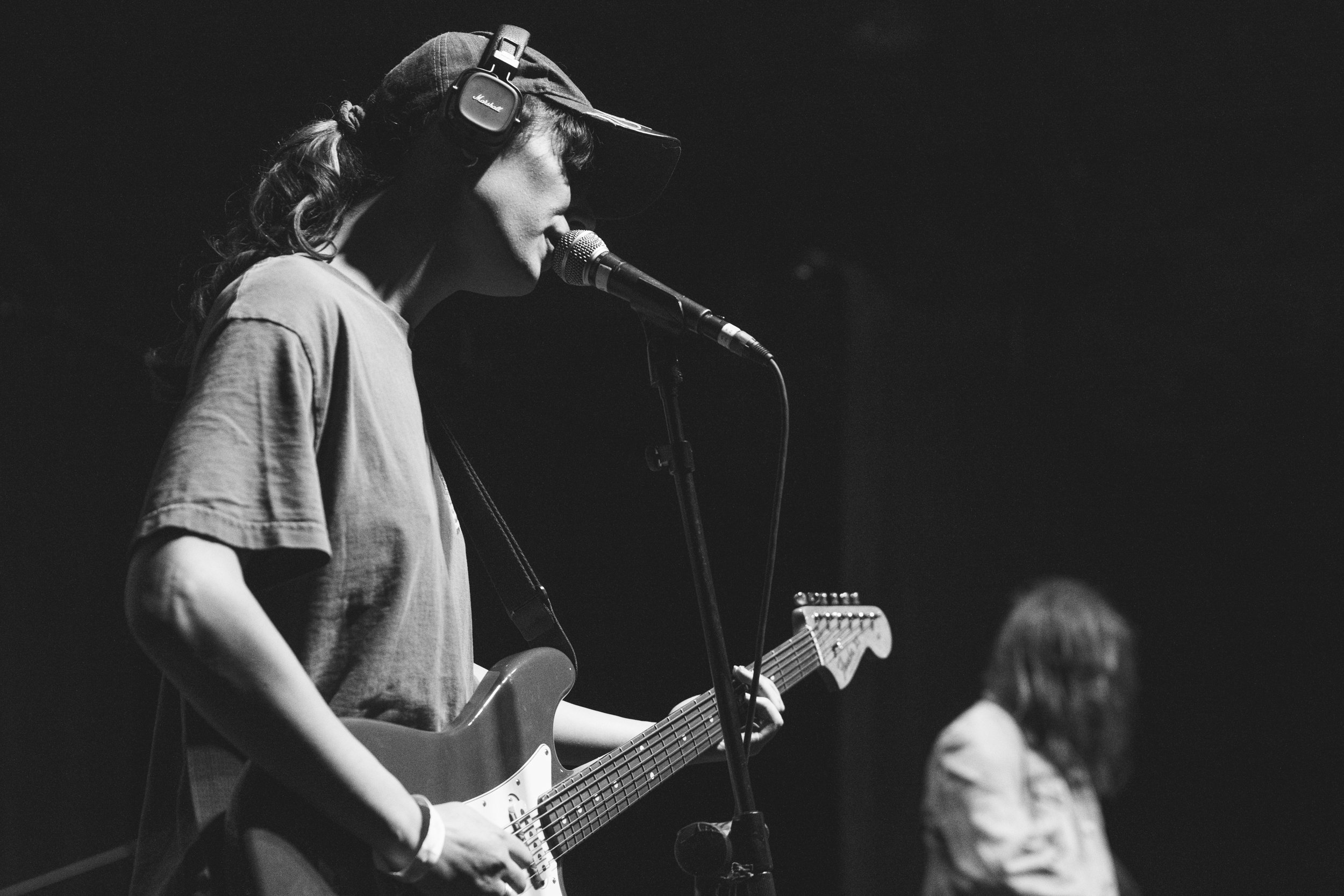0925_fuzz_makeoutpalace_002.jpg